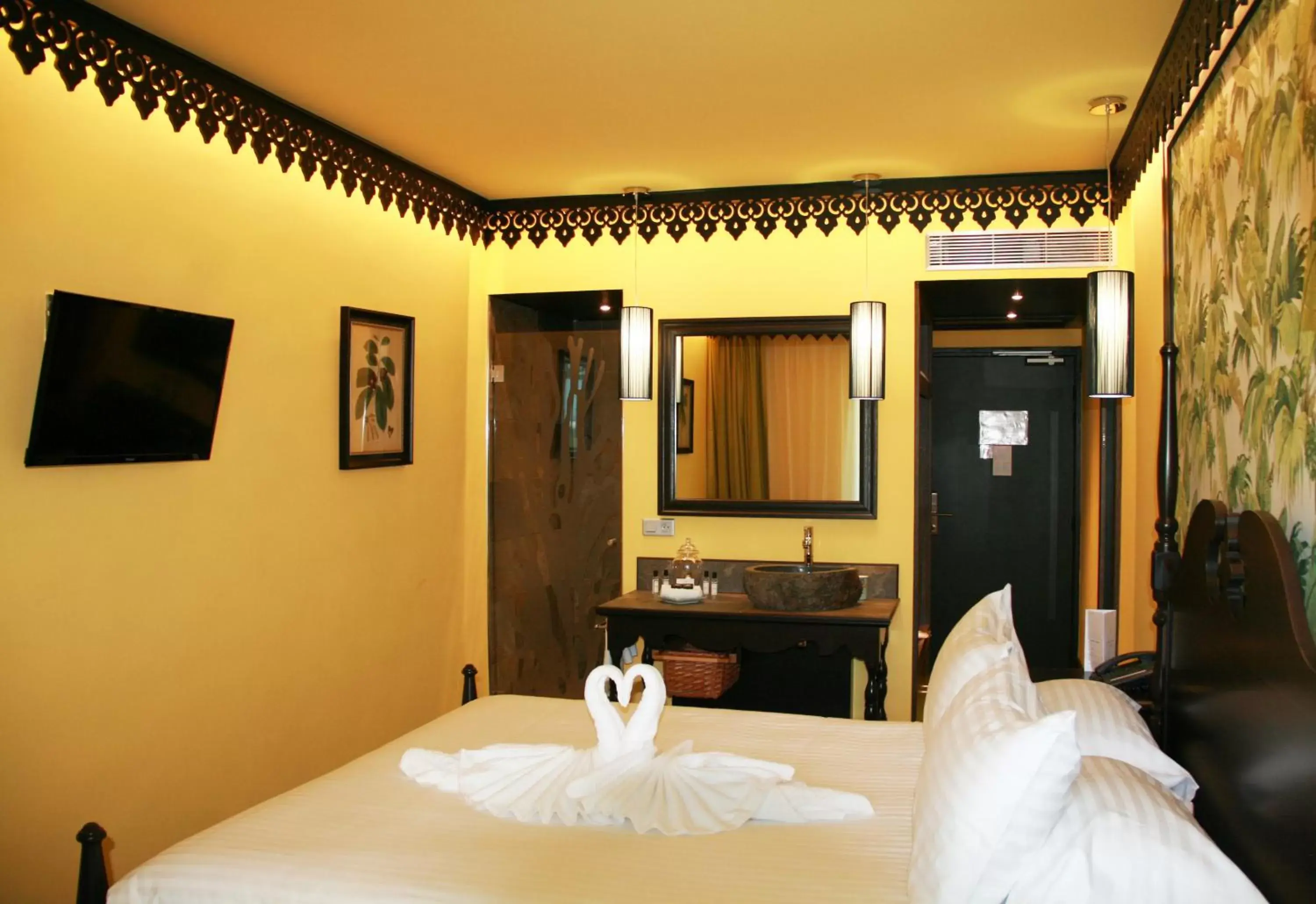 Bedroom, Bed in Villa Delisle Hôtel & Spa