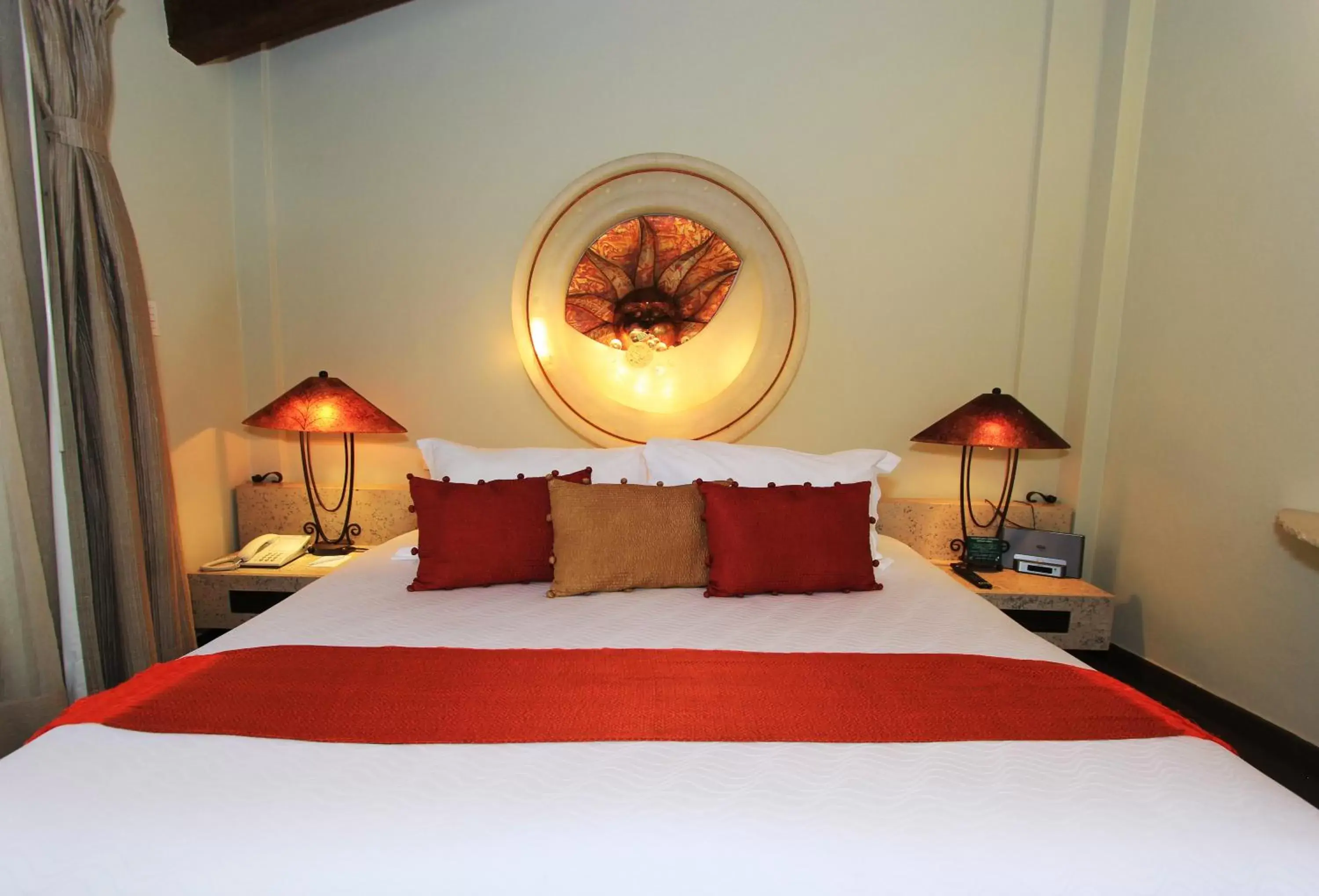 Bed in Plaza Gallery Hotel Boutique