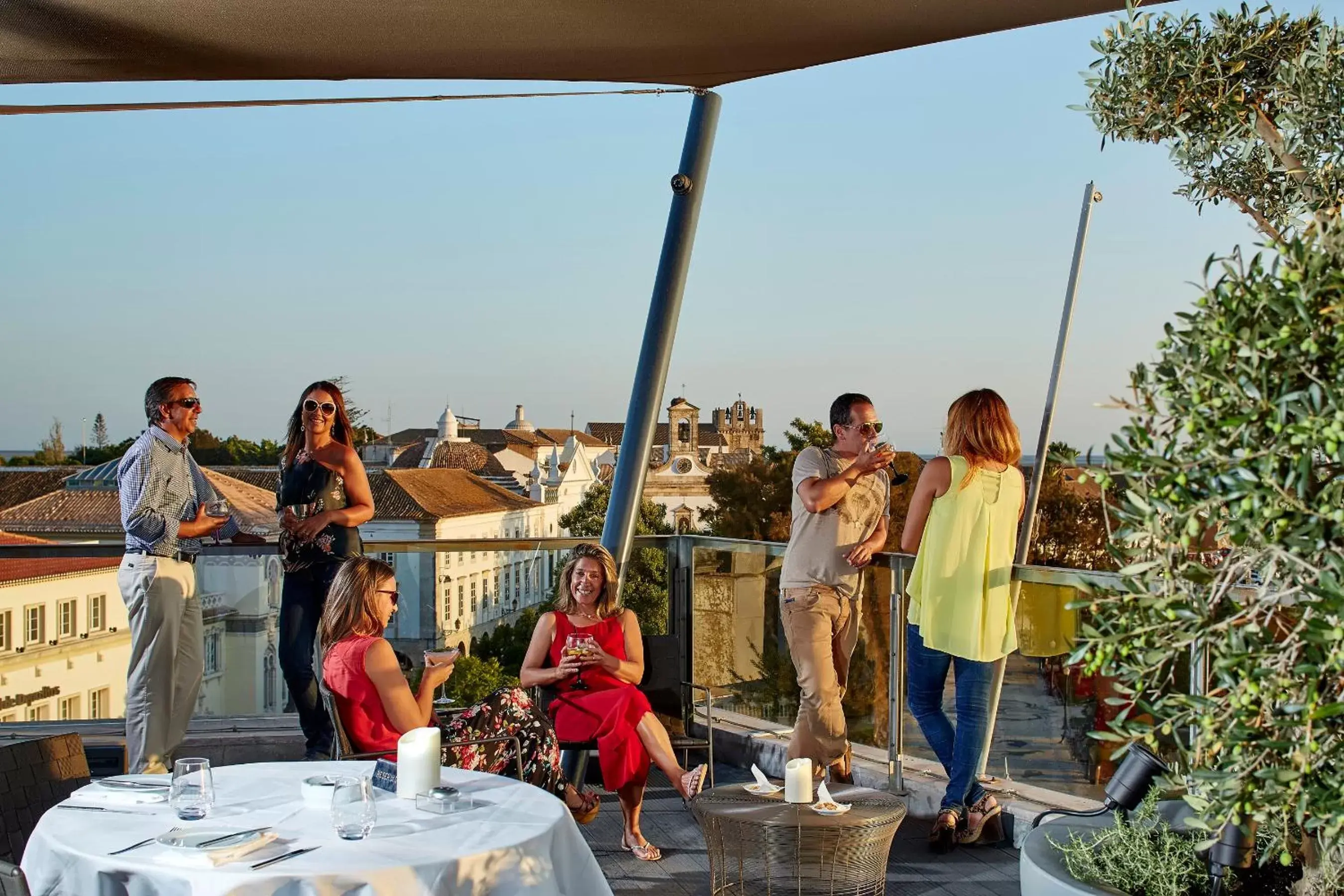 Balcony/Terrace, Restaurant/Places to Eat in Hotel Faro & Beach Club