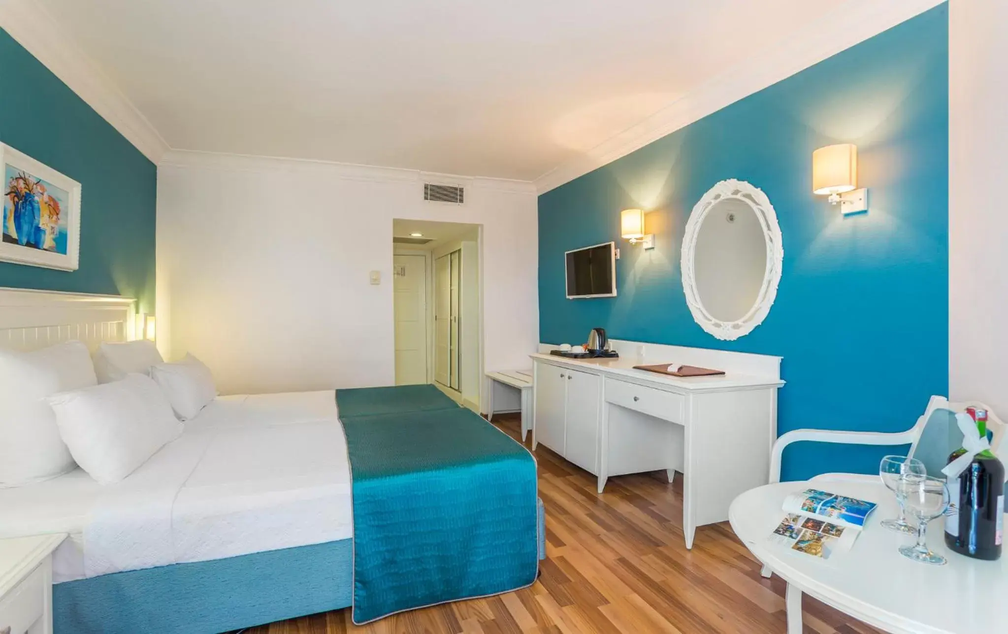 Double or Twin Room with Partial Sea View in Hotel Terrace Beach Resort All Inclusive Double or Twin Room with Partial Sea View in Hotel Terrace Beach Resort All Inclusive