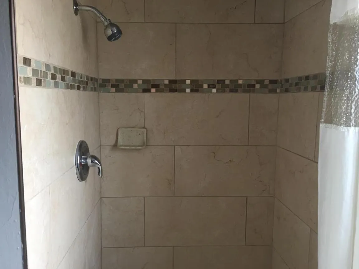Shower in Townhouse Motel - West Sacramento