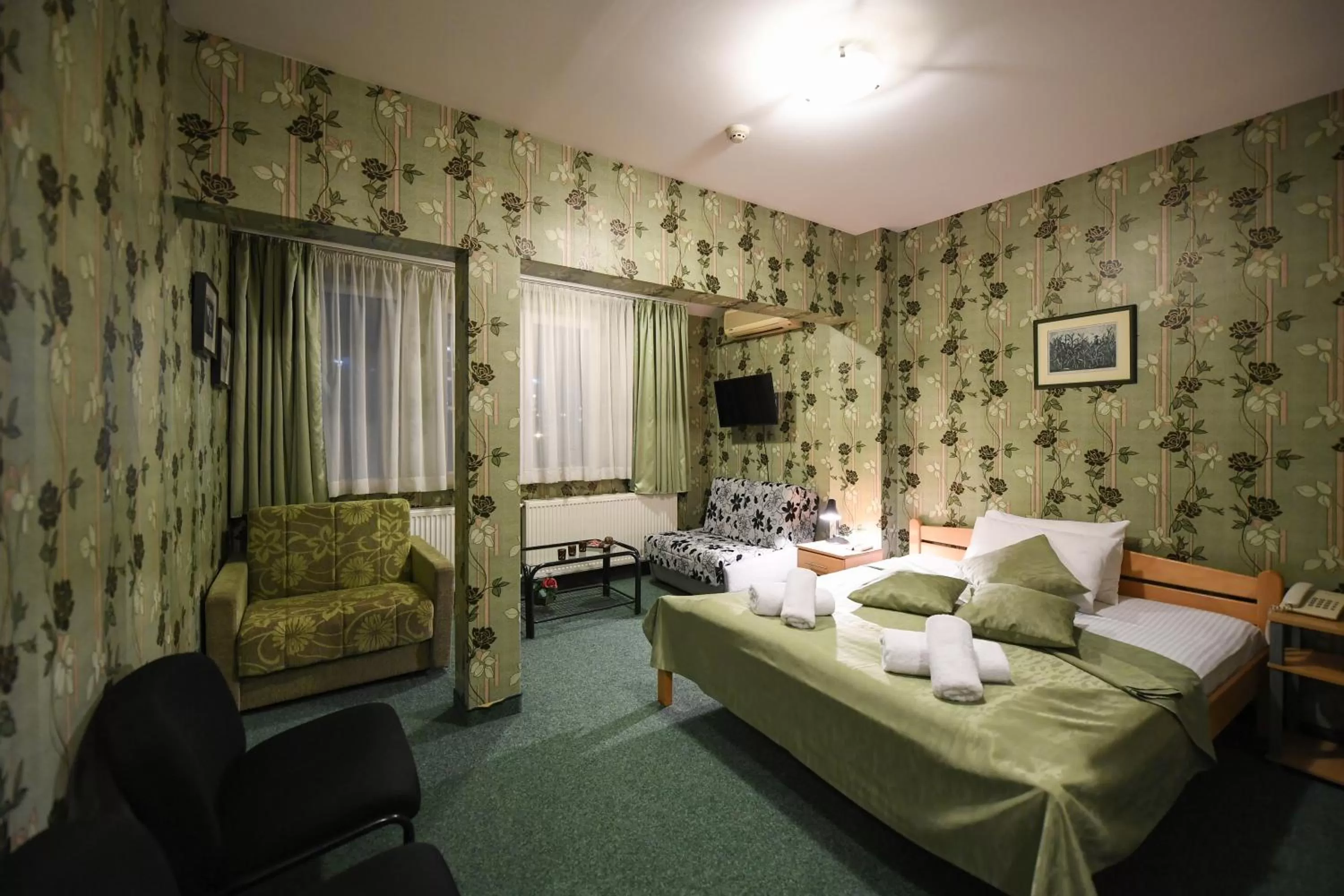 TV and multimedia, Bed in Hotel Slodes