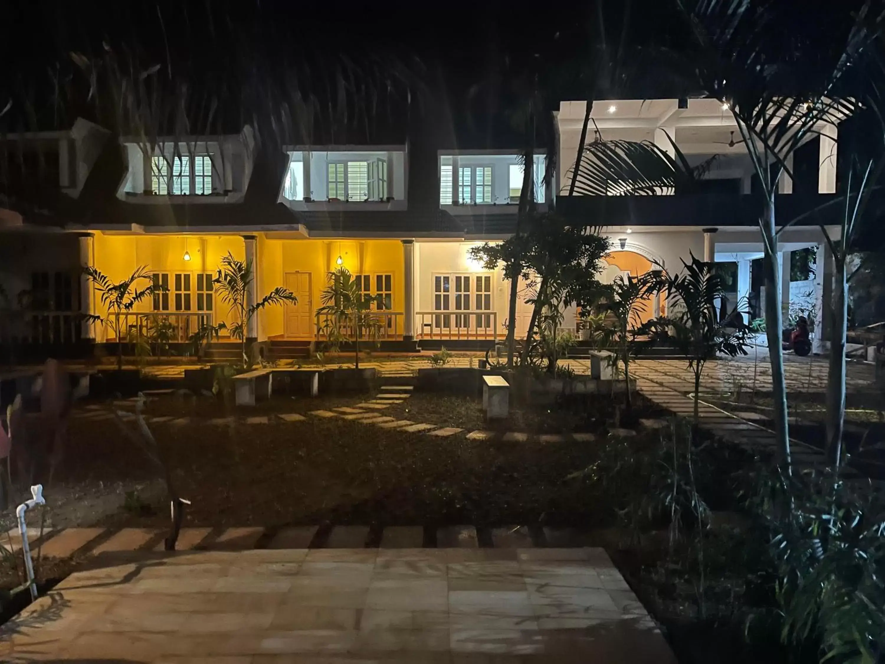 Property building, Swimming Pool in Garden Bay Resort Property building, Swimming Pool in Garden Bay Resort