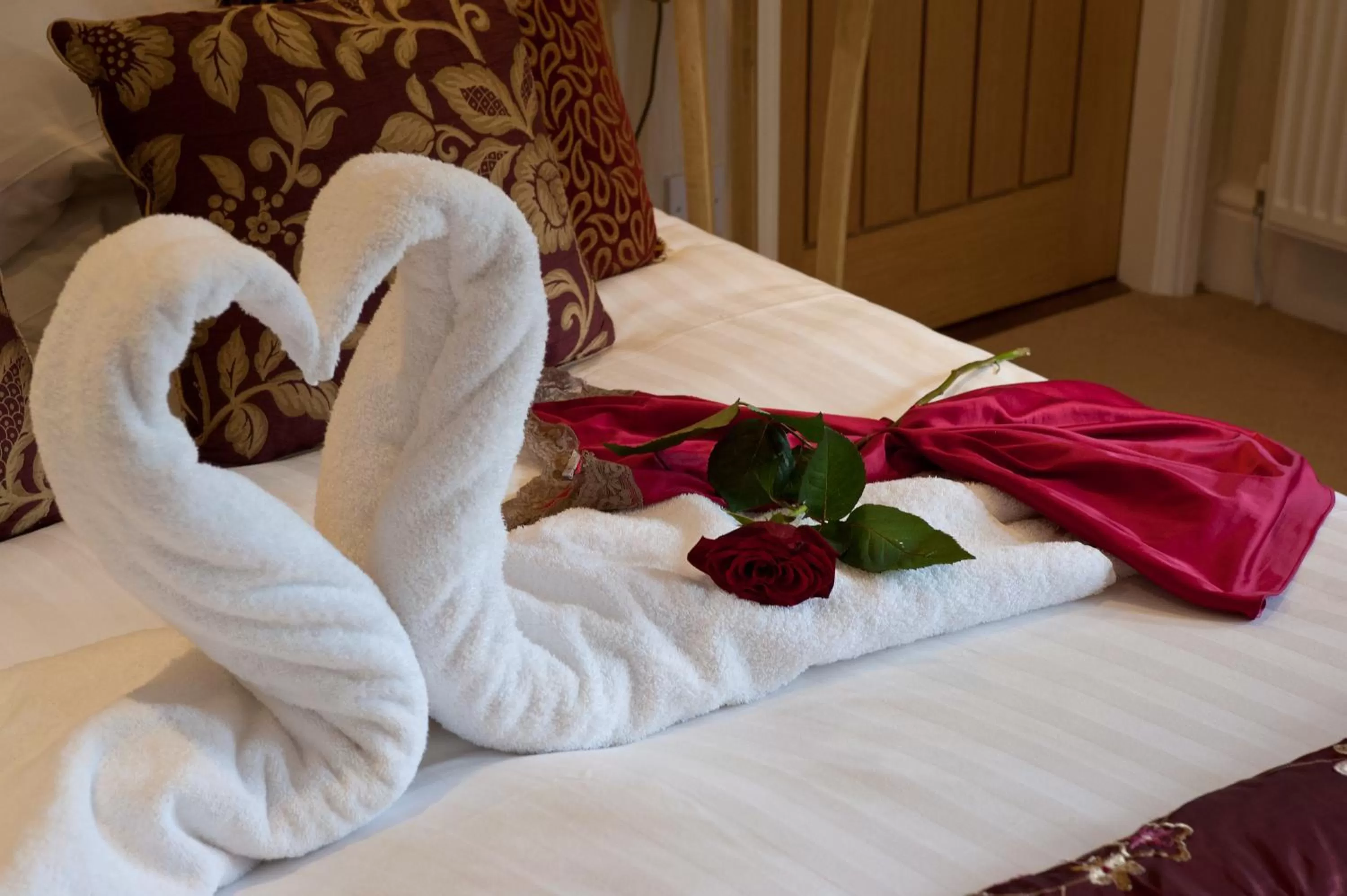 Bed in Windermere Boutique Hotel Spa Suites & Hot Tubs