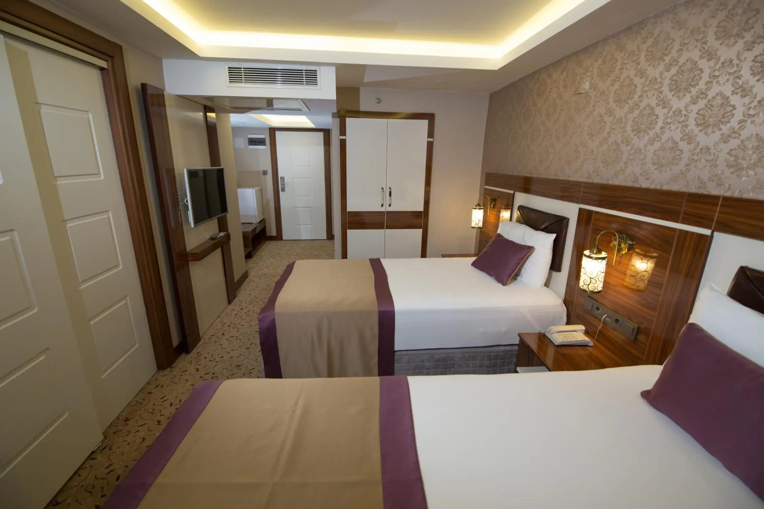 Photo of the whole room, Bed in Ruba Palace Thermal Hotel