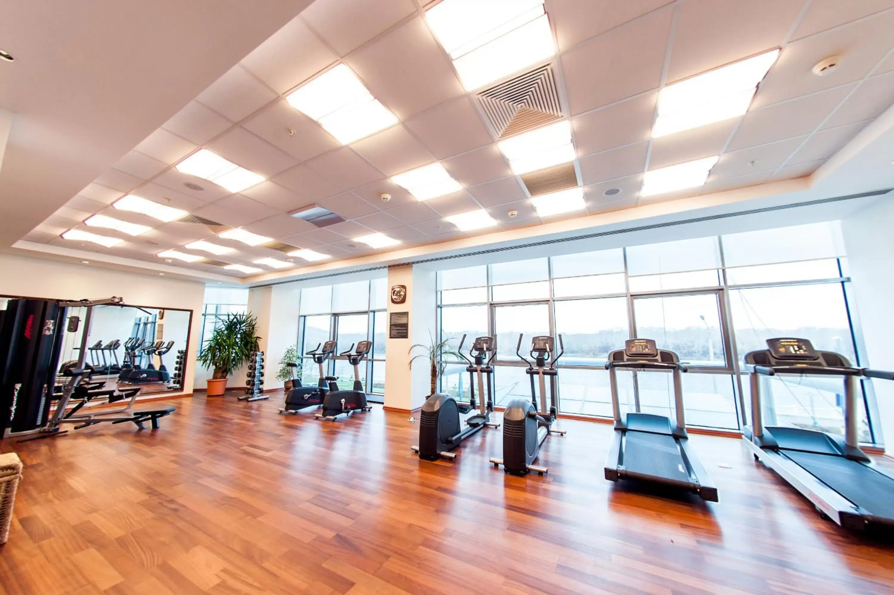 Spa and wellness centre/facilities, Fitness Center/Facilities in Dedeman Oskemen Tavros Hotel
