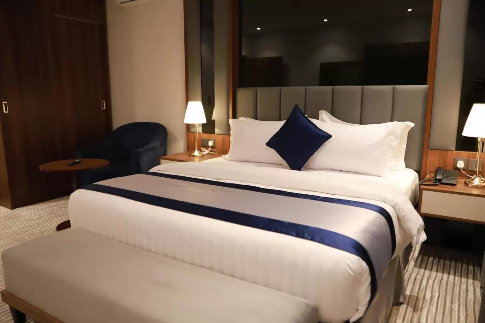 Bedroom, Bed in Tulip View Hotel