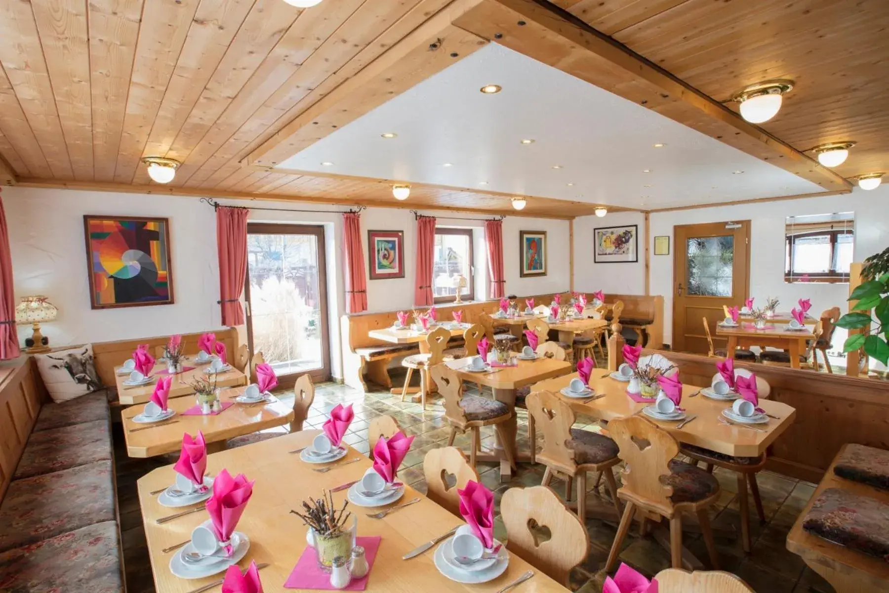 Restaurant/Places to Eat in Akzent Hotel Alpenrose