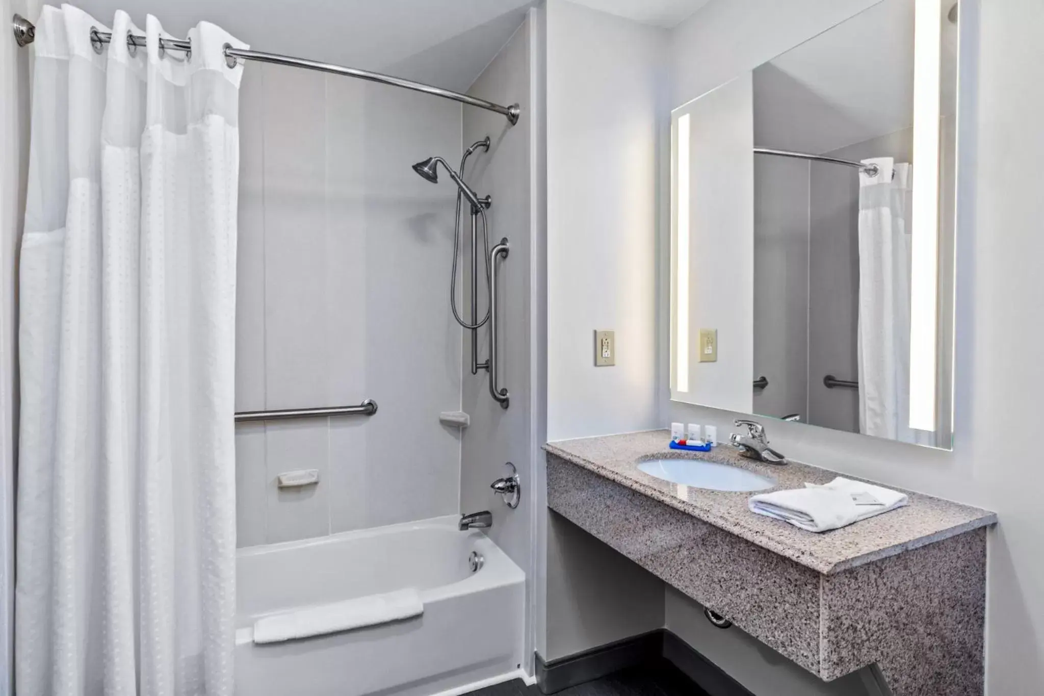 Bathroom in Holiday Inn Express New Albany, an IHG Hotel