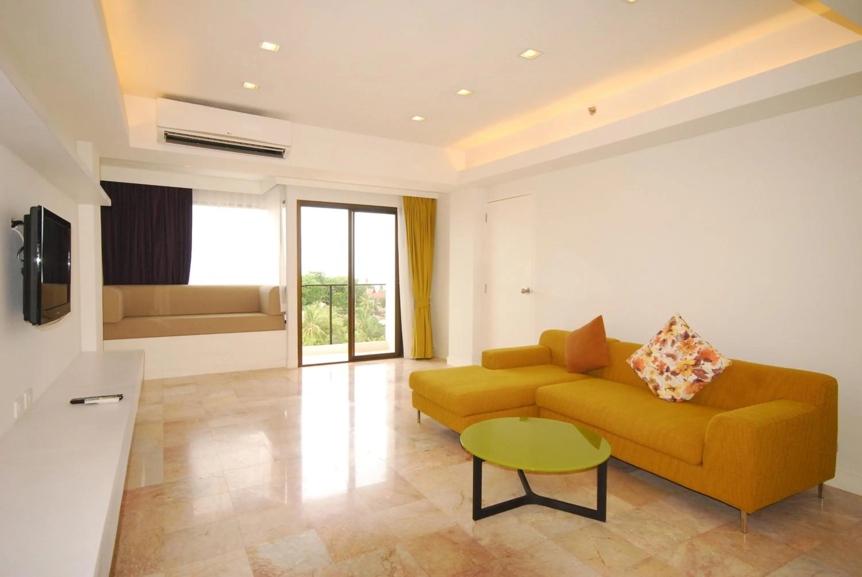 Living room in Samui Verticolor