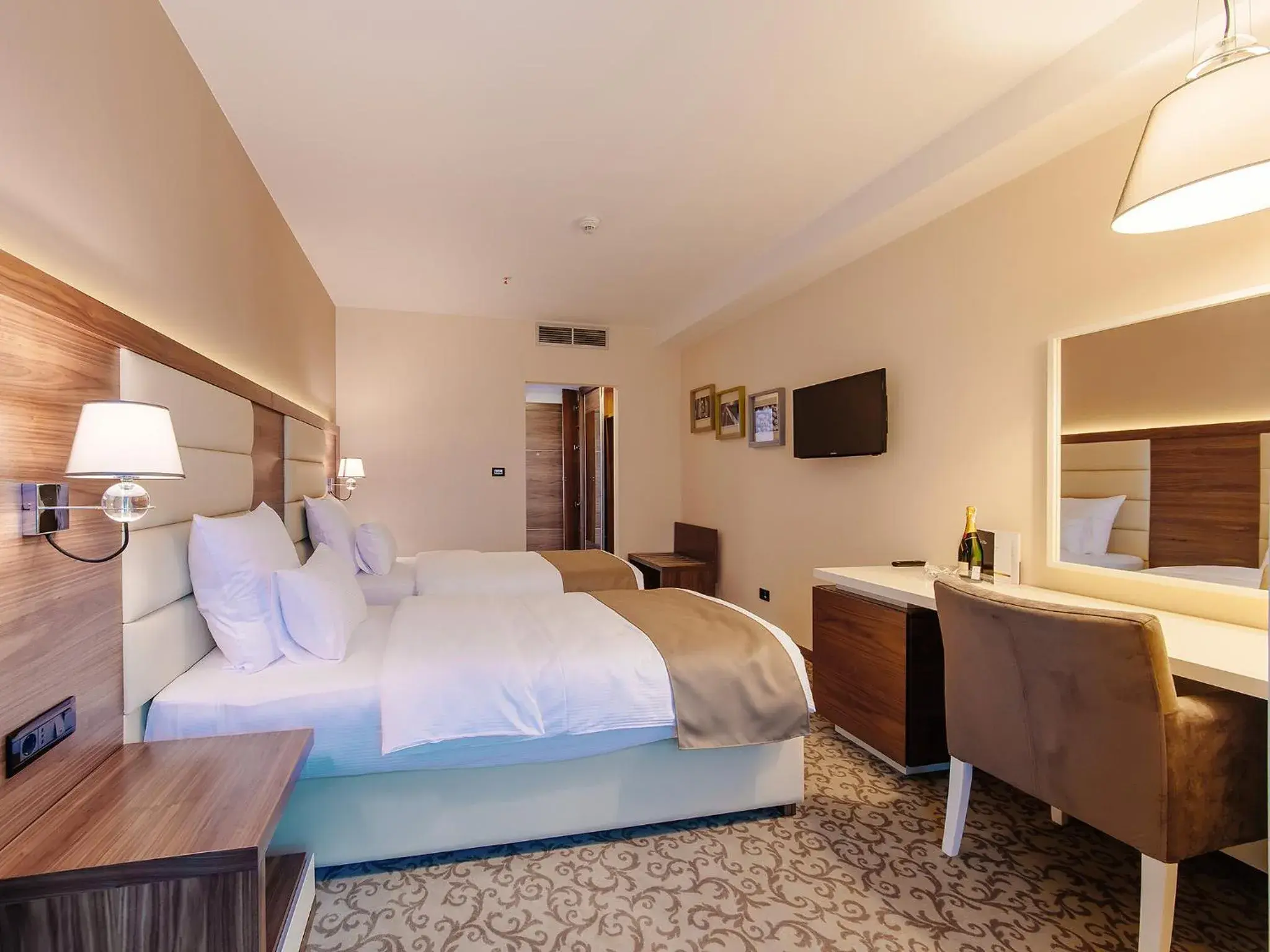 Photo of the whole room, Bed in Hotel New Star Photo of the whole room, Bed in Hotel New Star