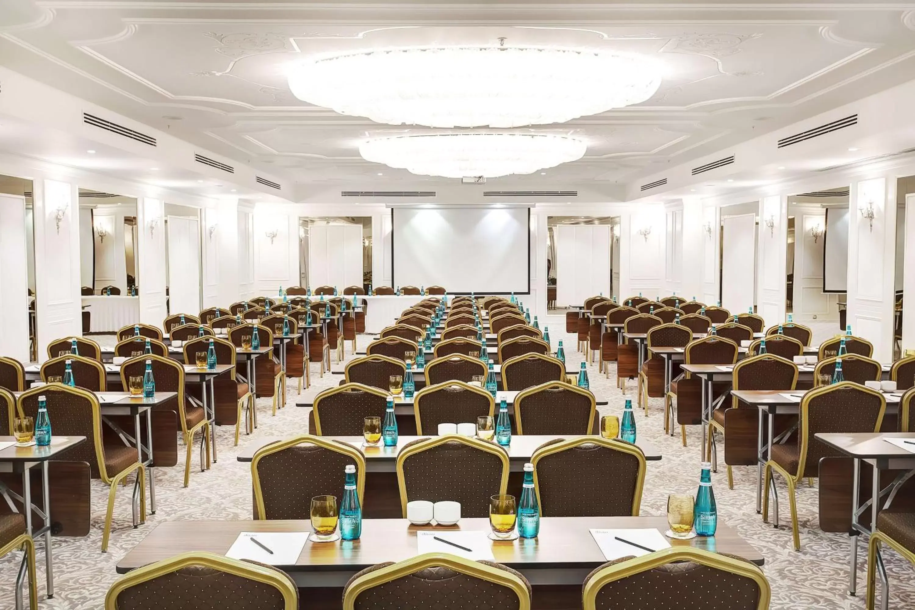 Meeting/conference room in DoubleTree By Hilton Gaziantep