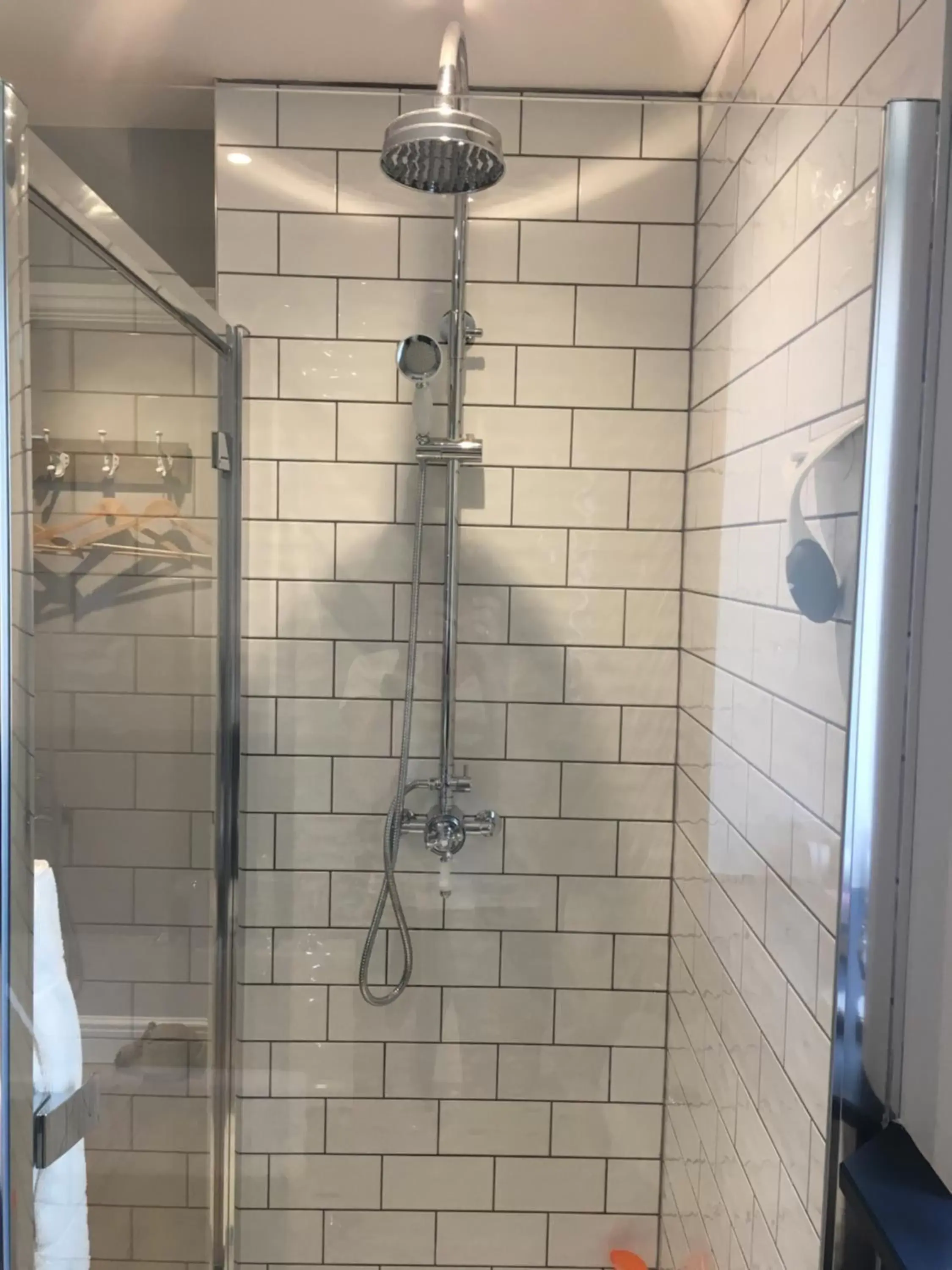 Shower, Bathroom in Cliff Farmhouse B&B Suites