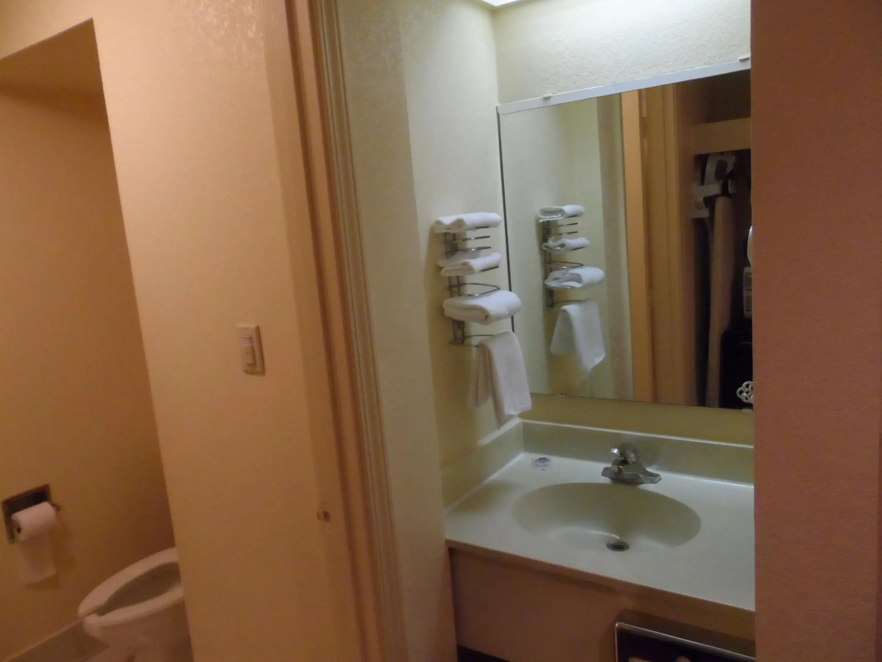 Bathroom in Americas Best Value Inn Evansville