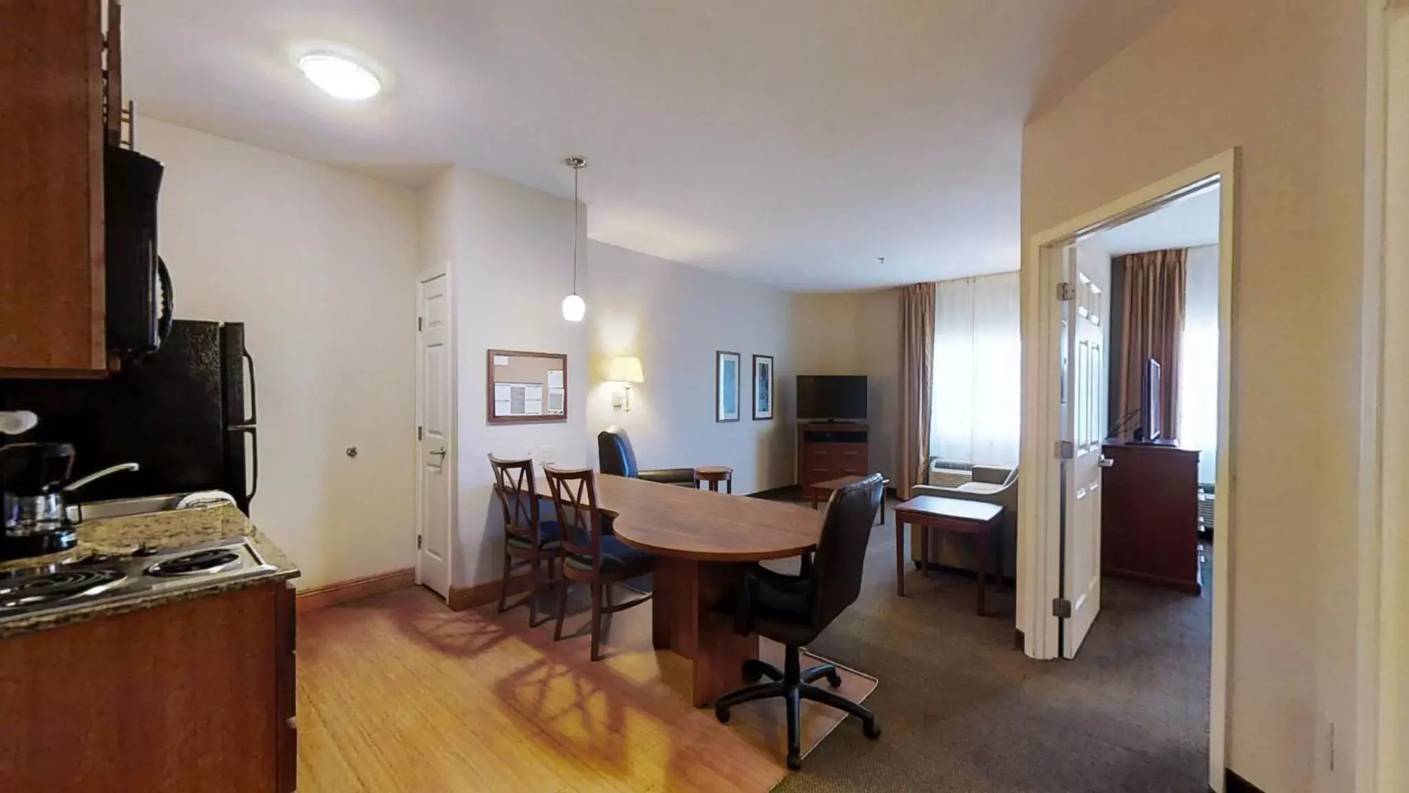 Photo of the whole room, Dining Area in Candlewood Suites Slidell Northshore, an IHG Hotel