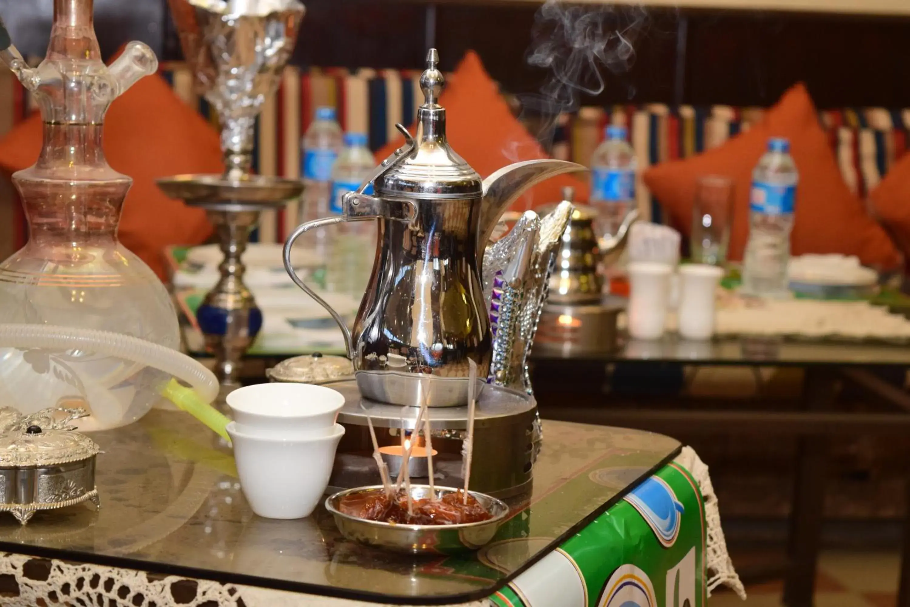 Restaurant/places to eat in Holidays Express Hotel Restaurant/places to eat in Holidays Express Hotel