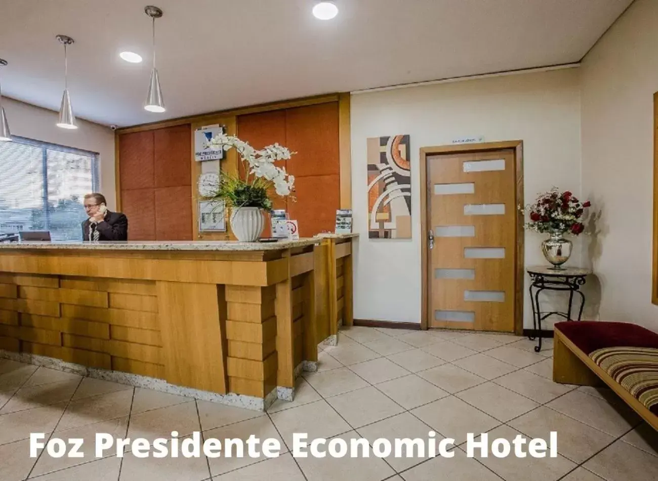 Facade/entrance in Foz Presidente Economic Hotel