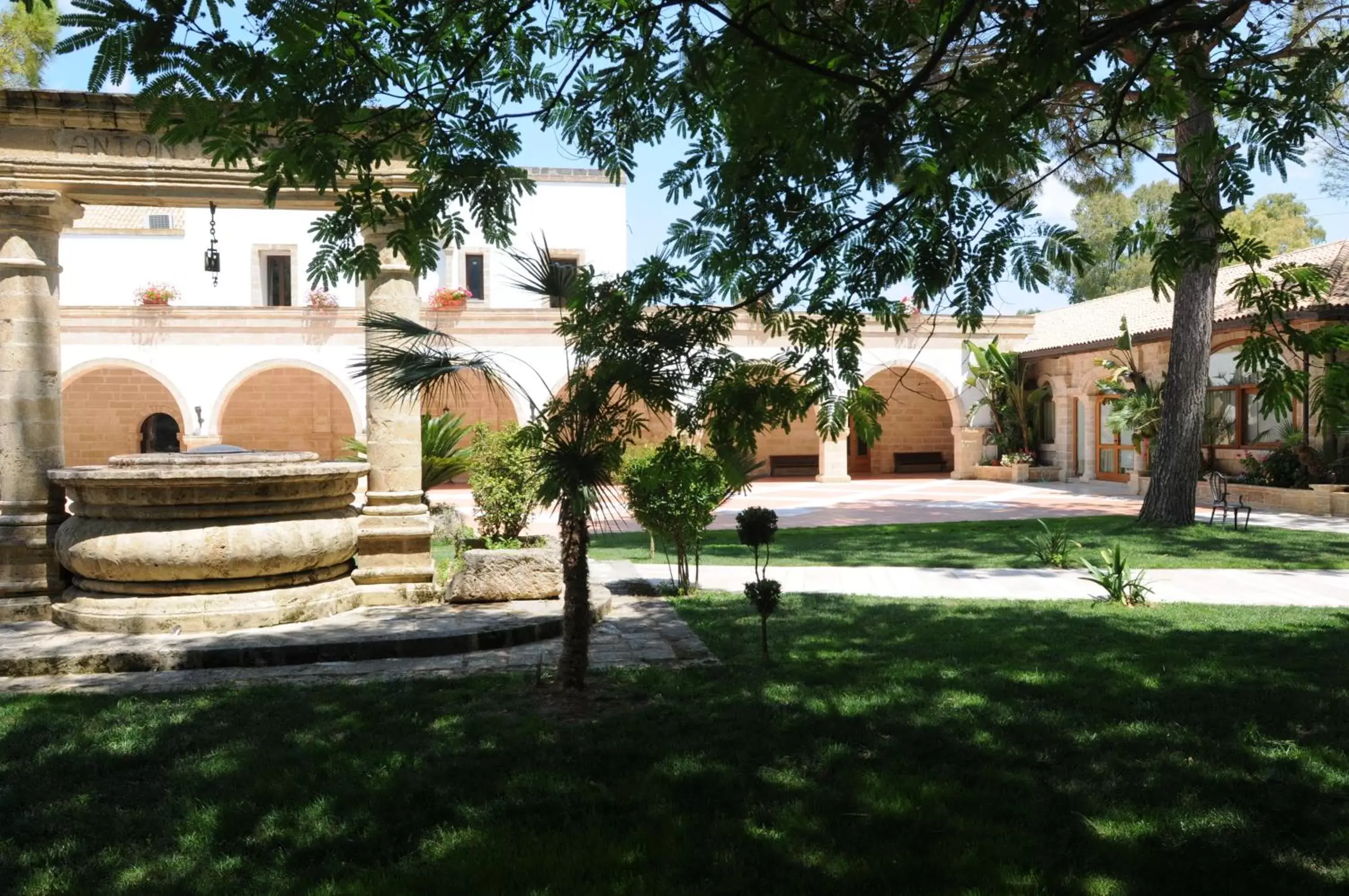 Decorative detail, Property Building in Antica Masseria Martuccio