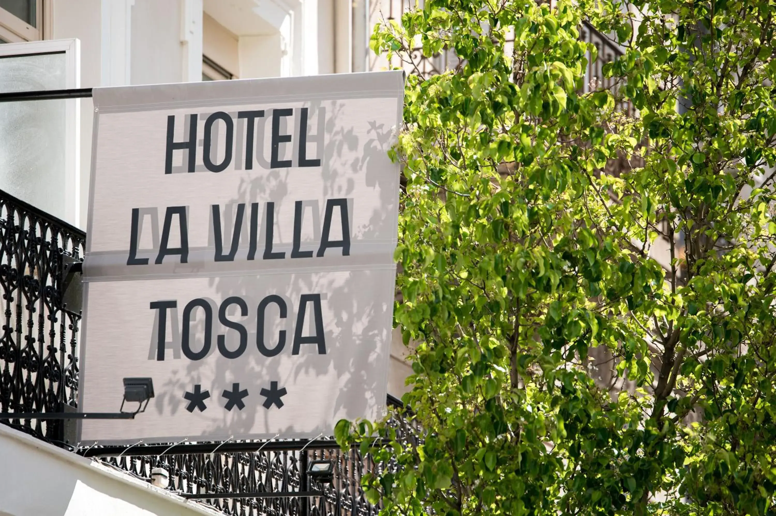 Property logo or sign in Hôtel La Villa Tosca