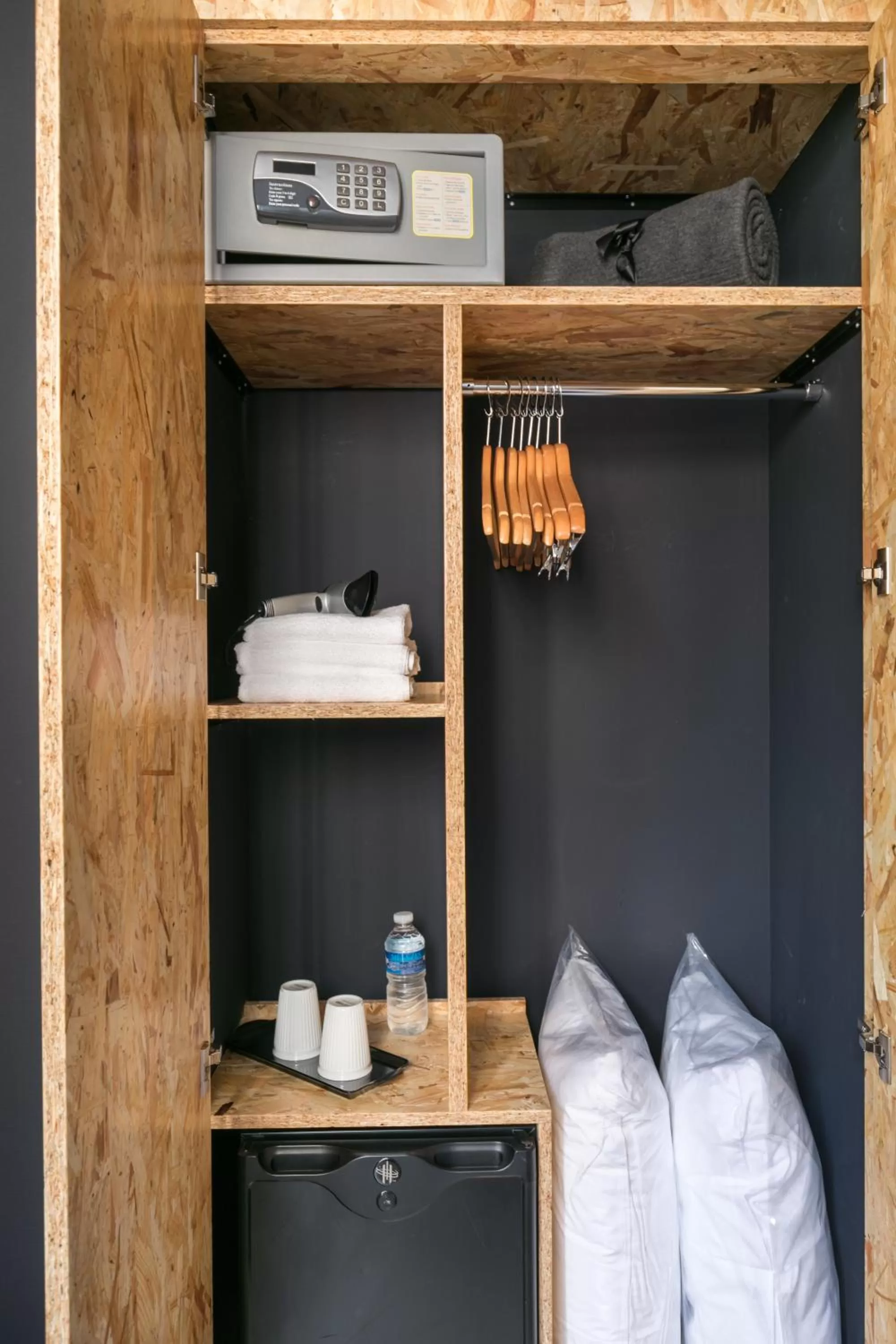 Bedroom, Bed in Hotel So’Co by Happyculture