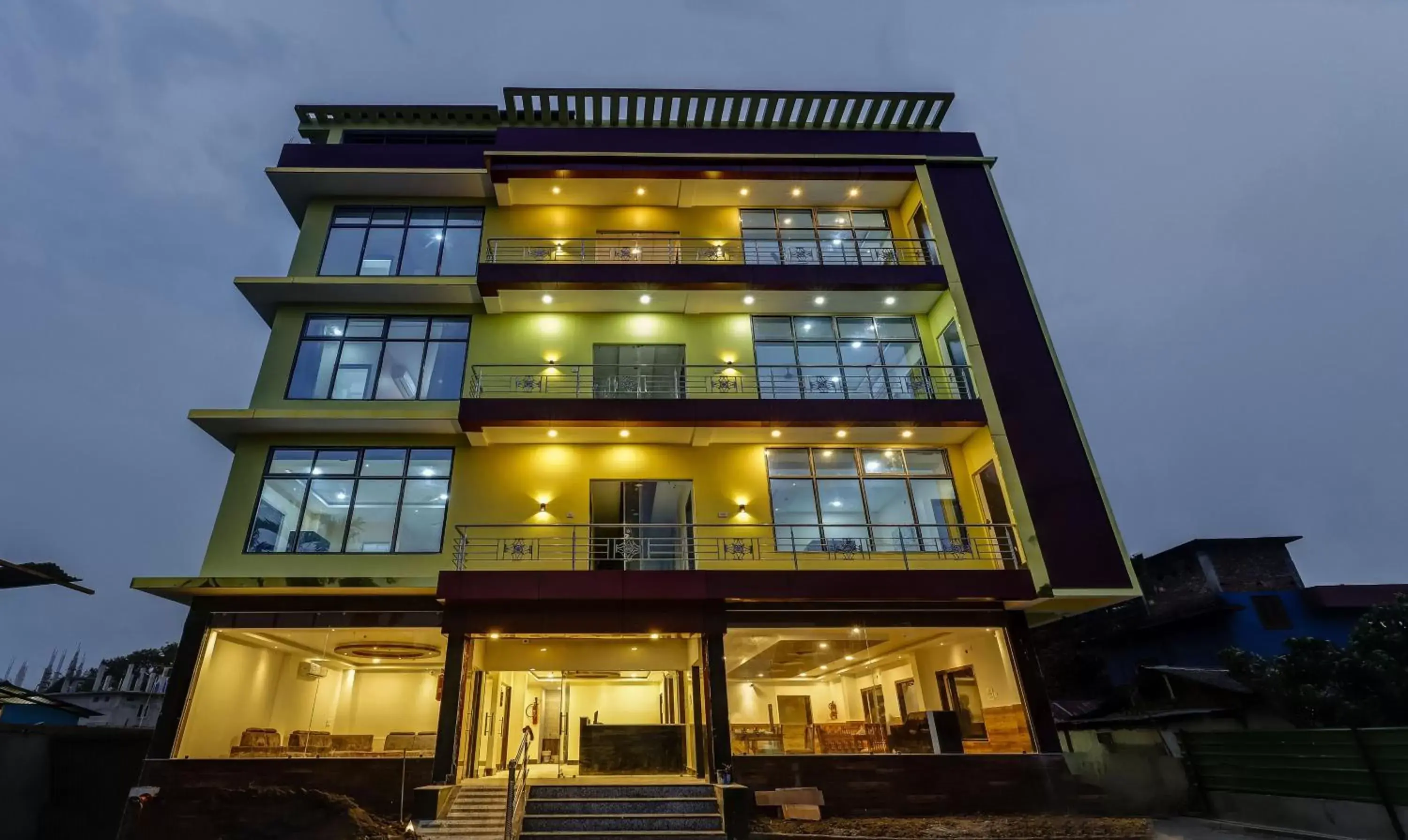 Property building in Treebo Hotel Mobi VIP Airport Property building in Treebo Hotel Mobi VIP Airport