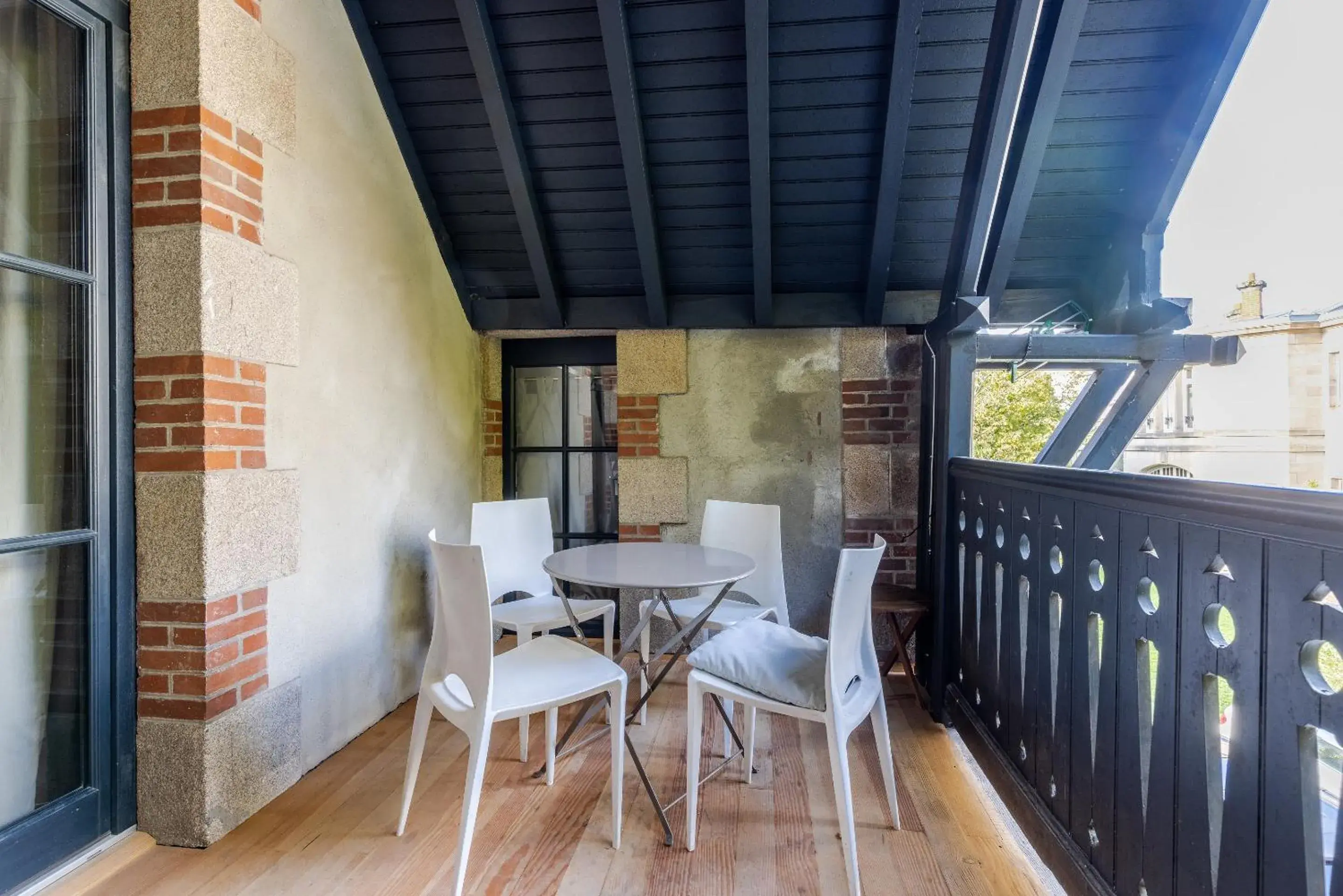 Apartment with Balcony in La Villa Beaupeyrat - Apparthôtels de charme dans bâtisse de caractère