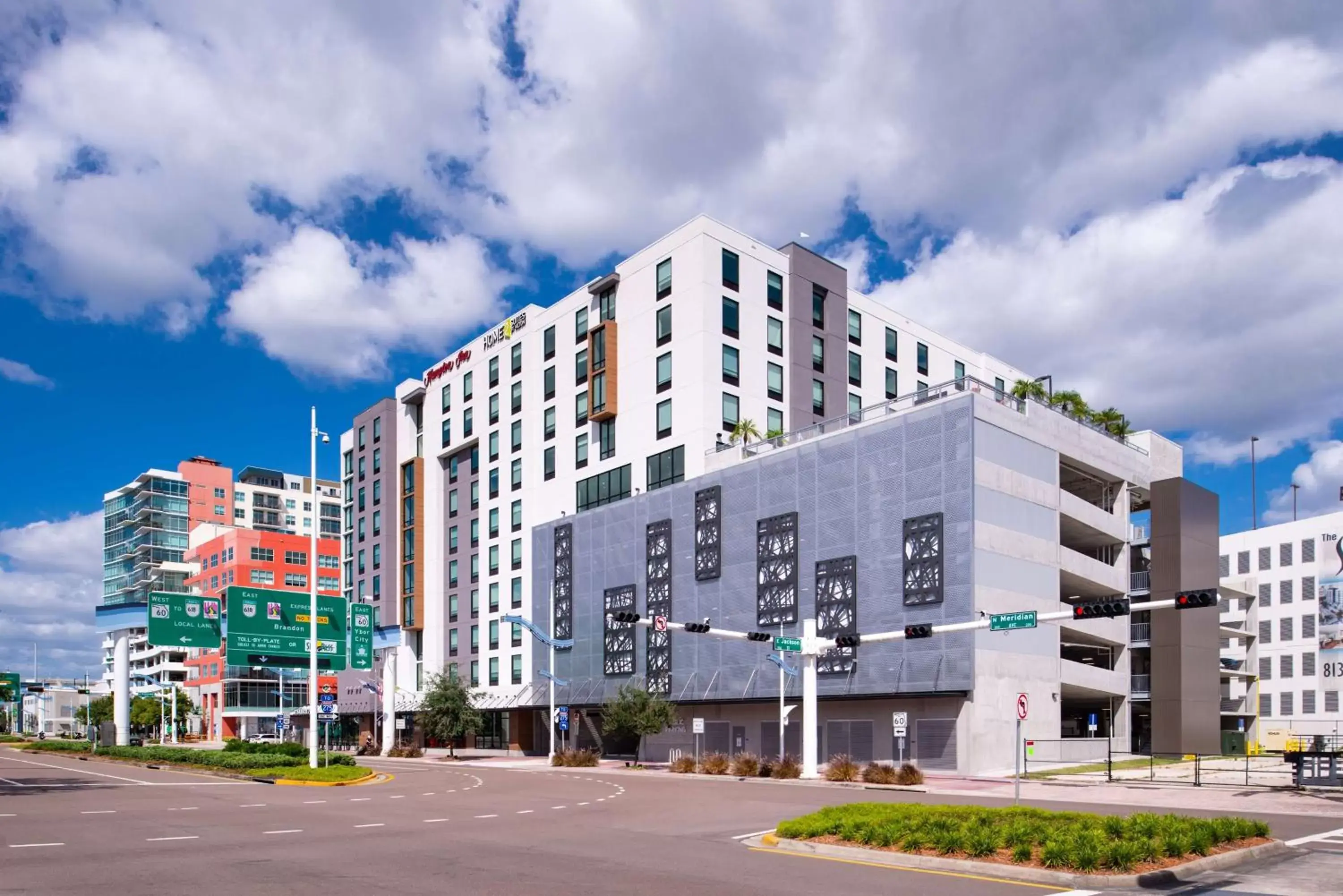 Property Building in Hampton Inn Tampa Downtown Channel District