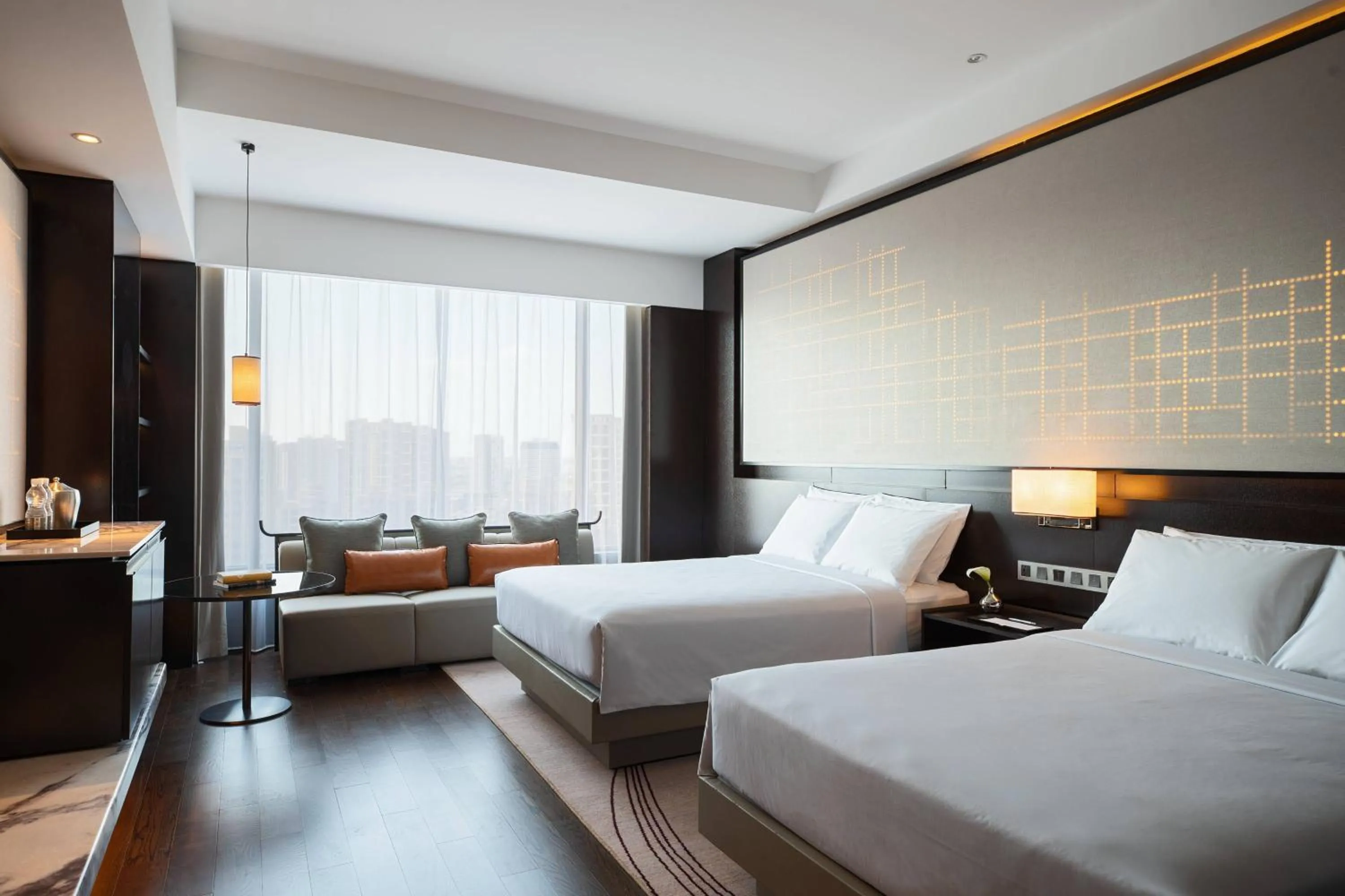 Photo of the whole room, Bed in Renaissance Shenyang West Hotel