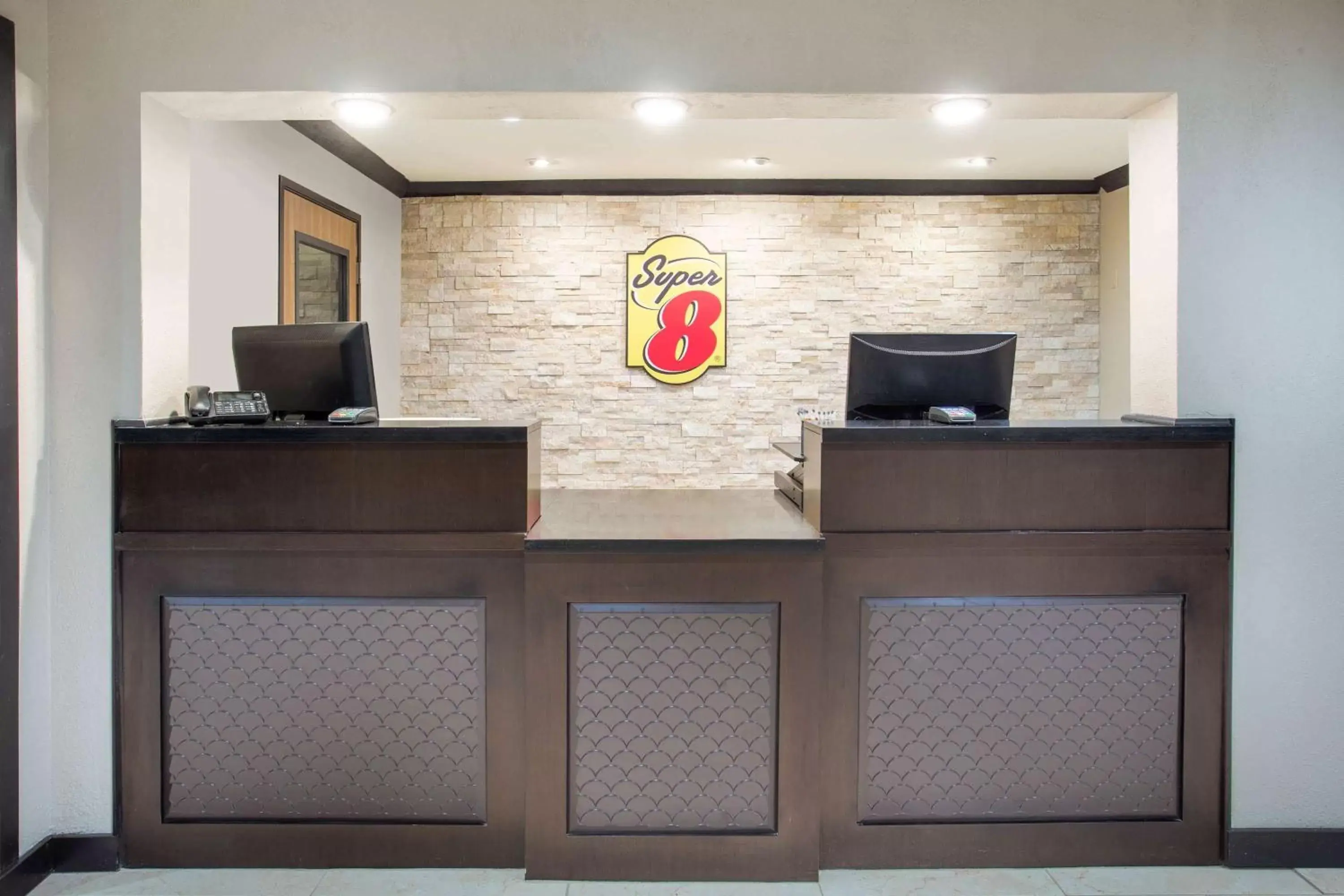 Lobby or reception, Lobby/Reception in Super 8 by Wyndham Billings