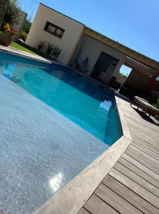 Day, Swimming Pool in le pool house