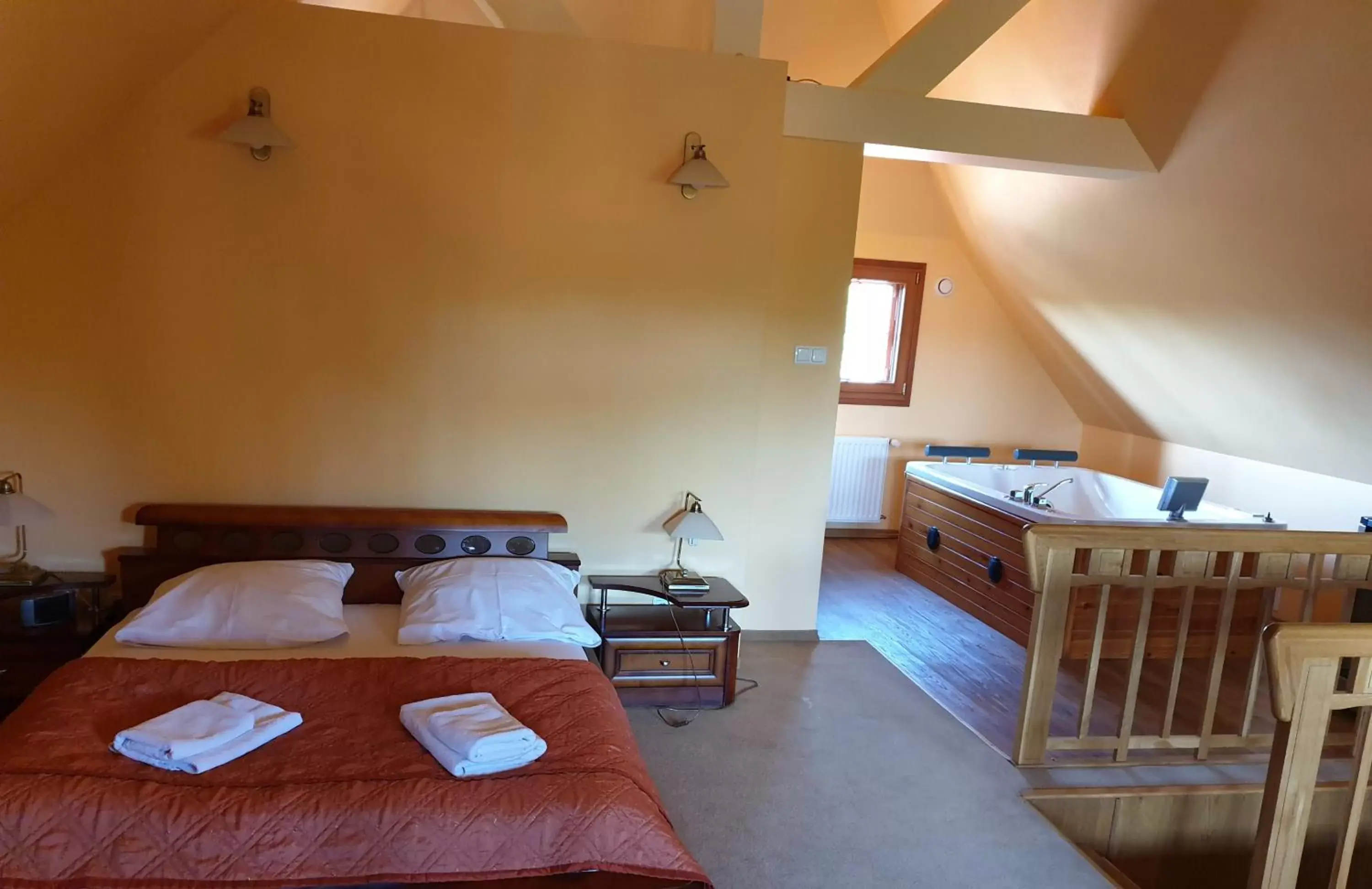 Deluxe Double Room in Hotel Pałacyk Deluxe Double Room in Hotel Pałacyk