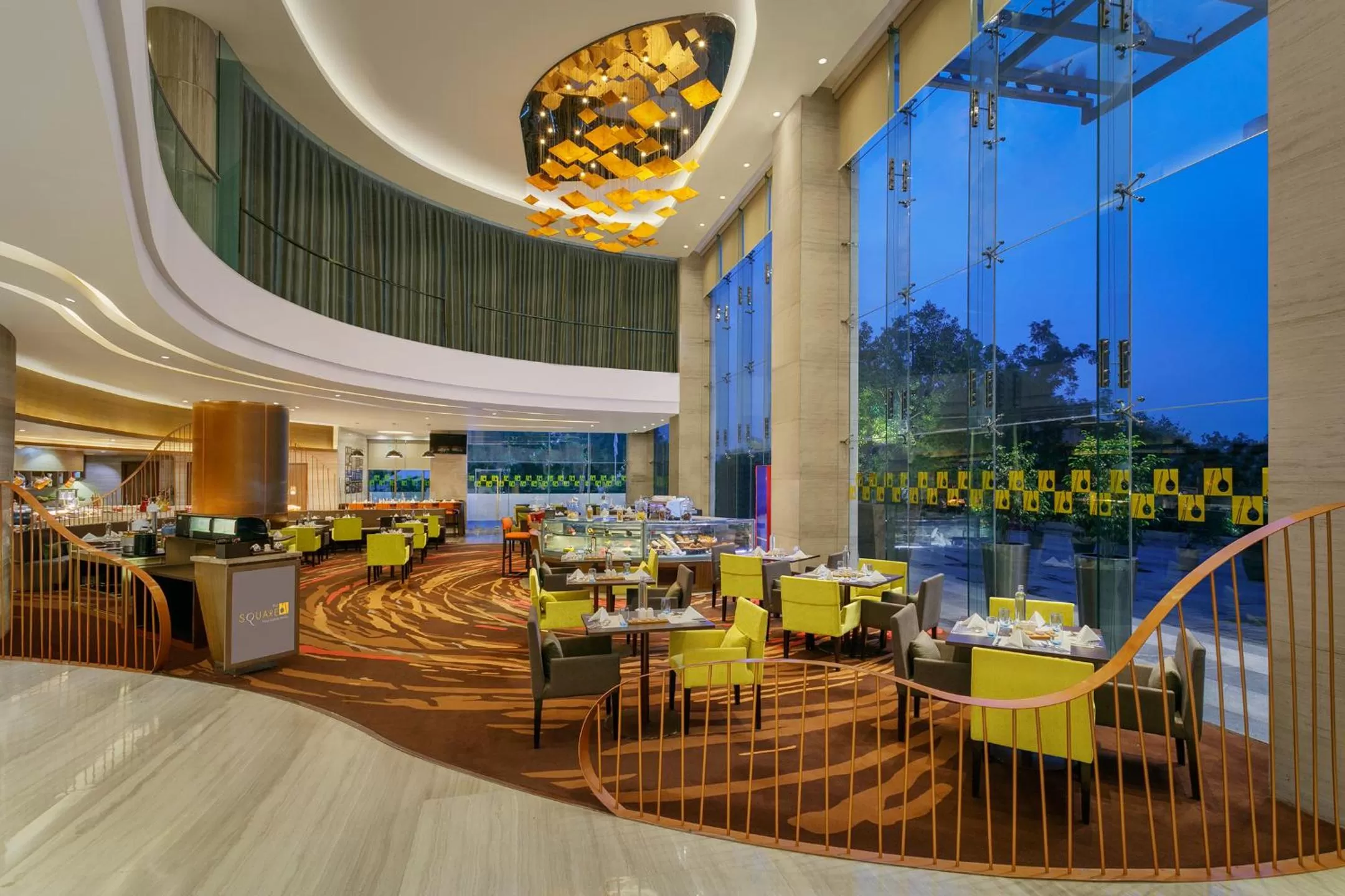 Restaurant/places to eat in Novotel Ahmedabad