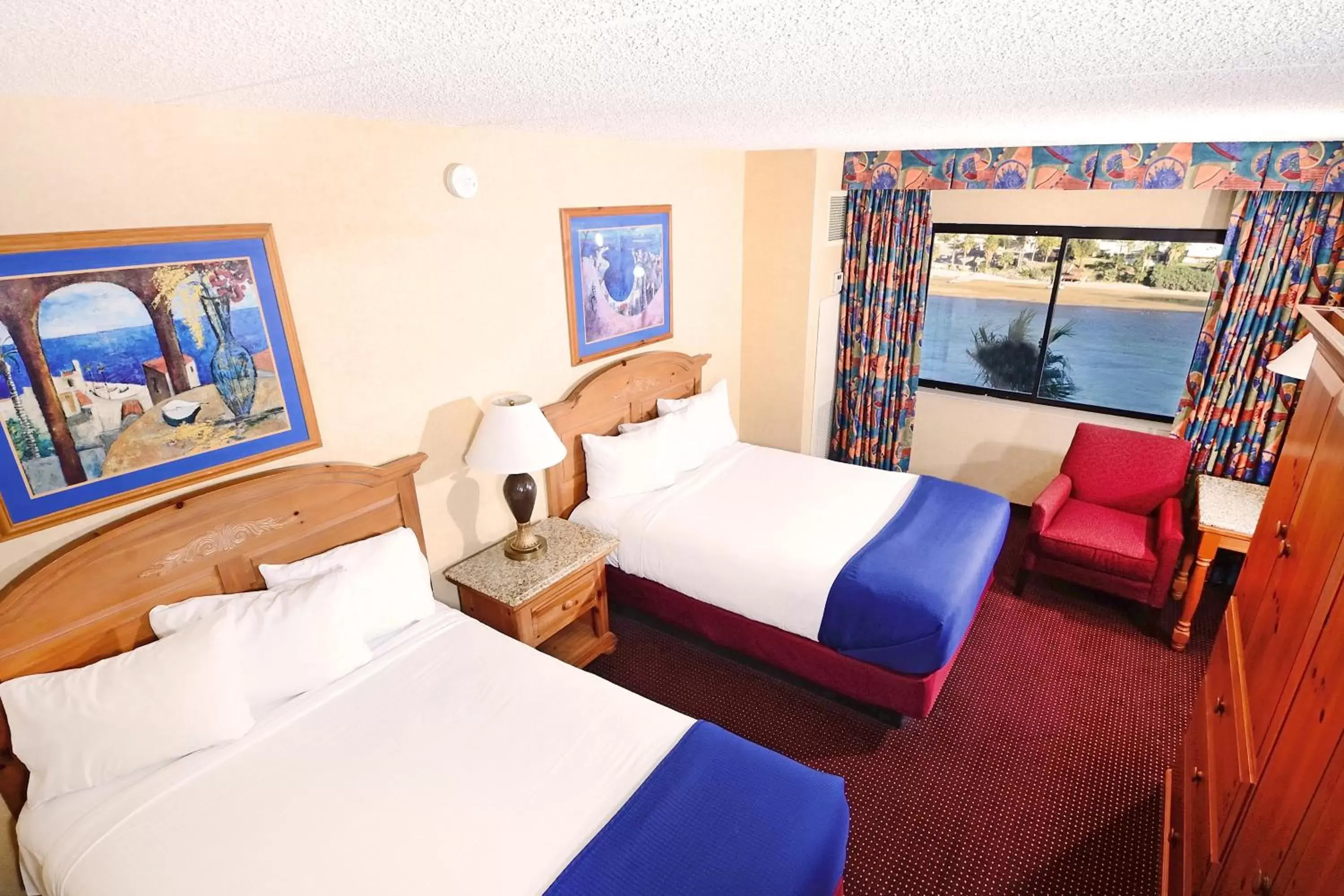 Bedroom, Bed in Harrah's Laughlin Beach Resort & Casino