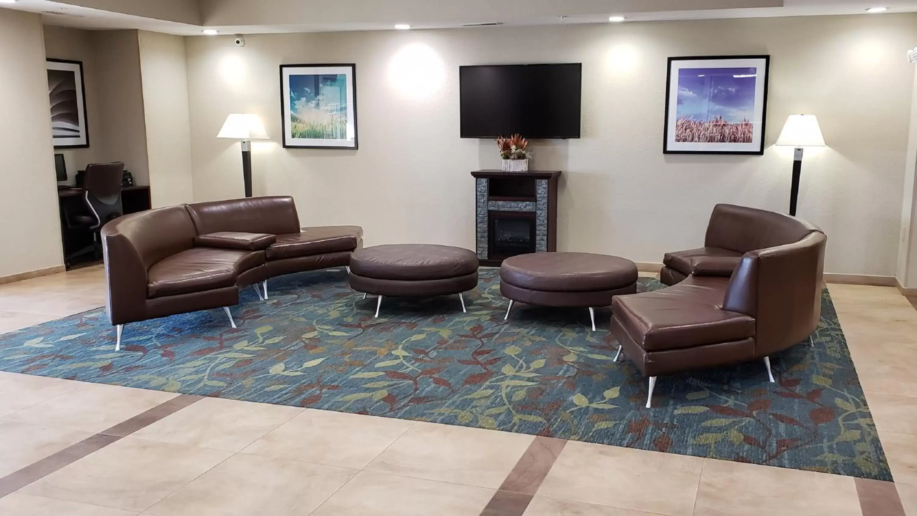 Property building, Seating Area in Candlewood Suites Woodward, an IHG Hotel