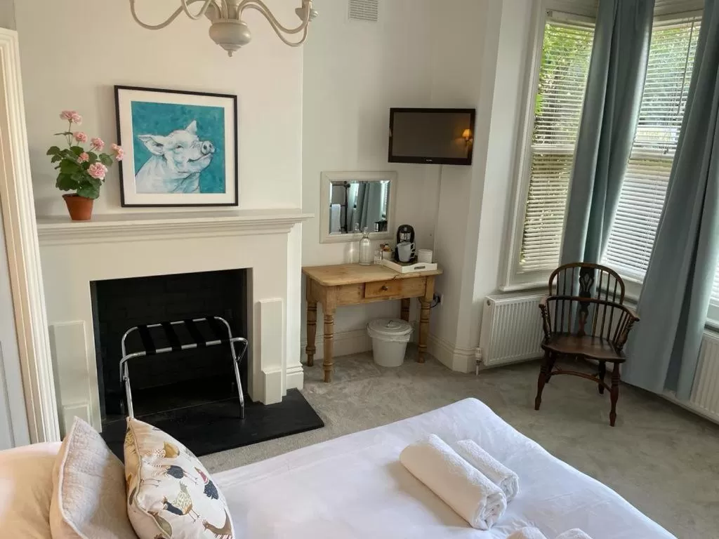 TV/Entertainment Center in Poplars Farm