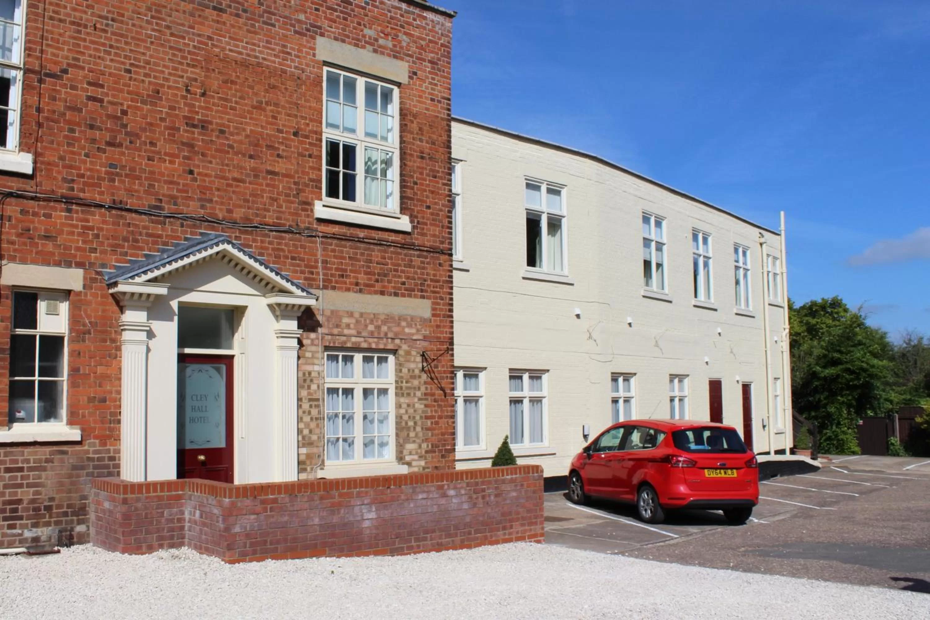 Facade/entrance in Cley Hall