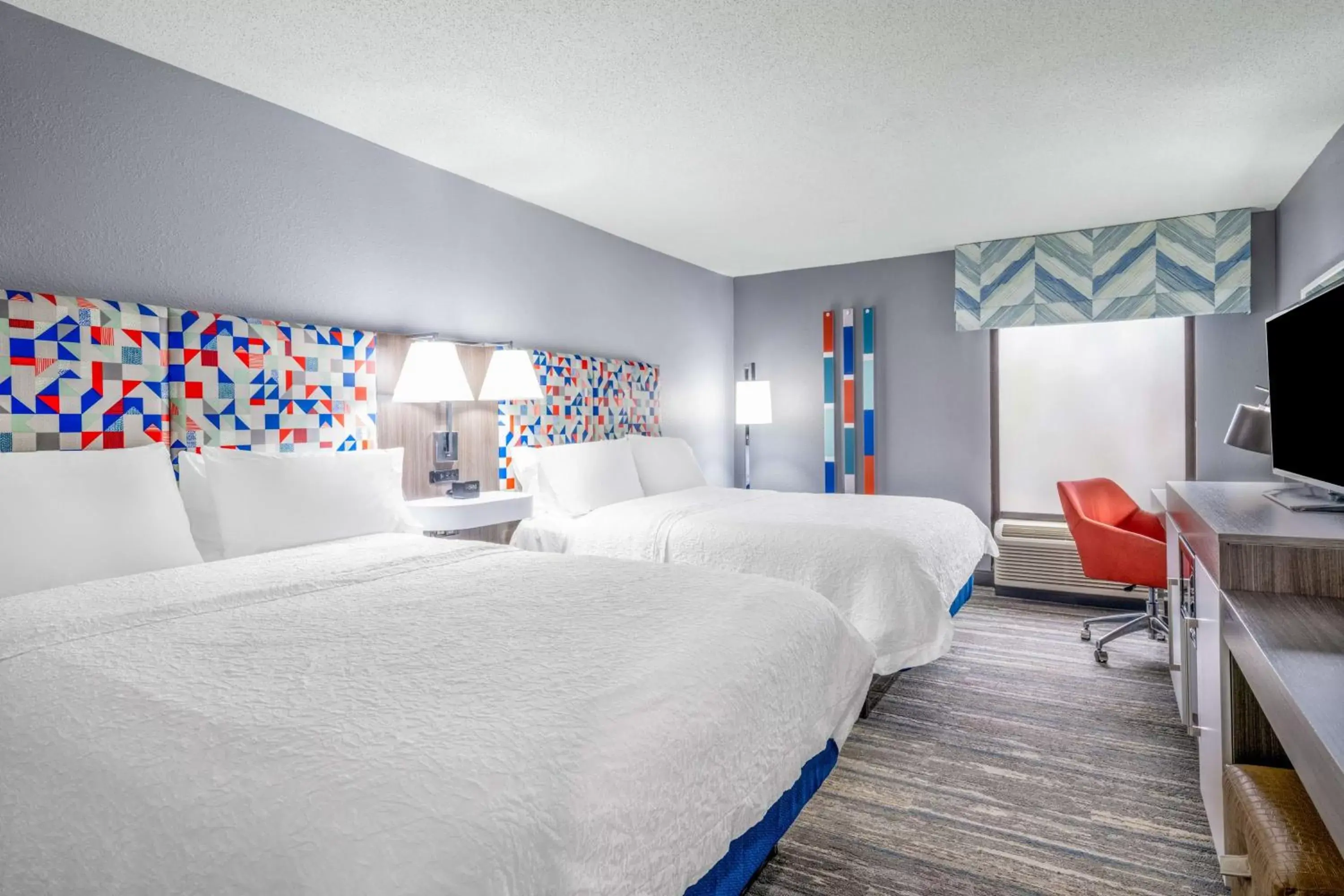 Bedroom, Bed in Hampton Inn By Hilton Sanford