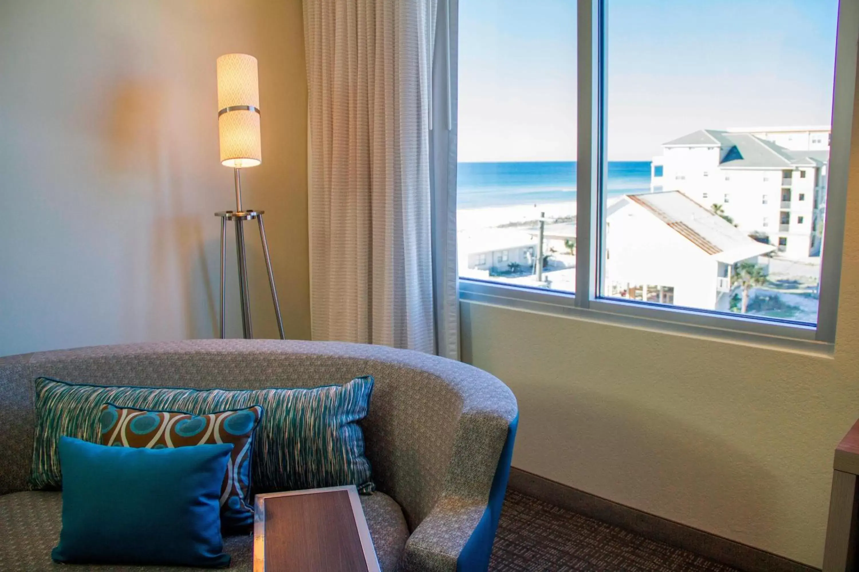 Photo of the whole room, Seating Area in Courtyard by Marriott Fort Walton Beach-West Destin