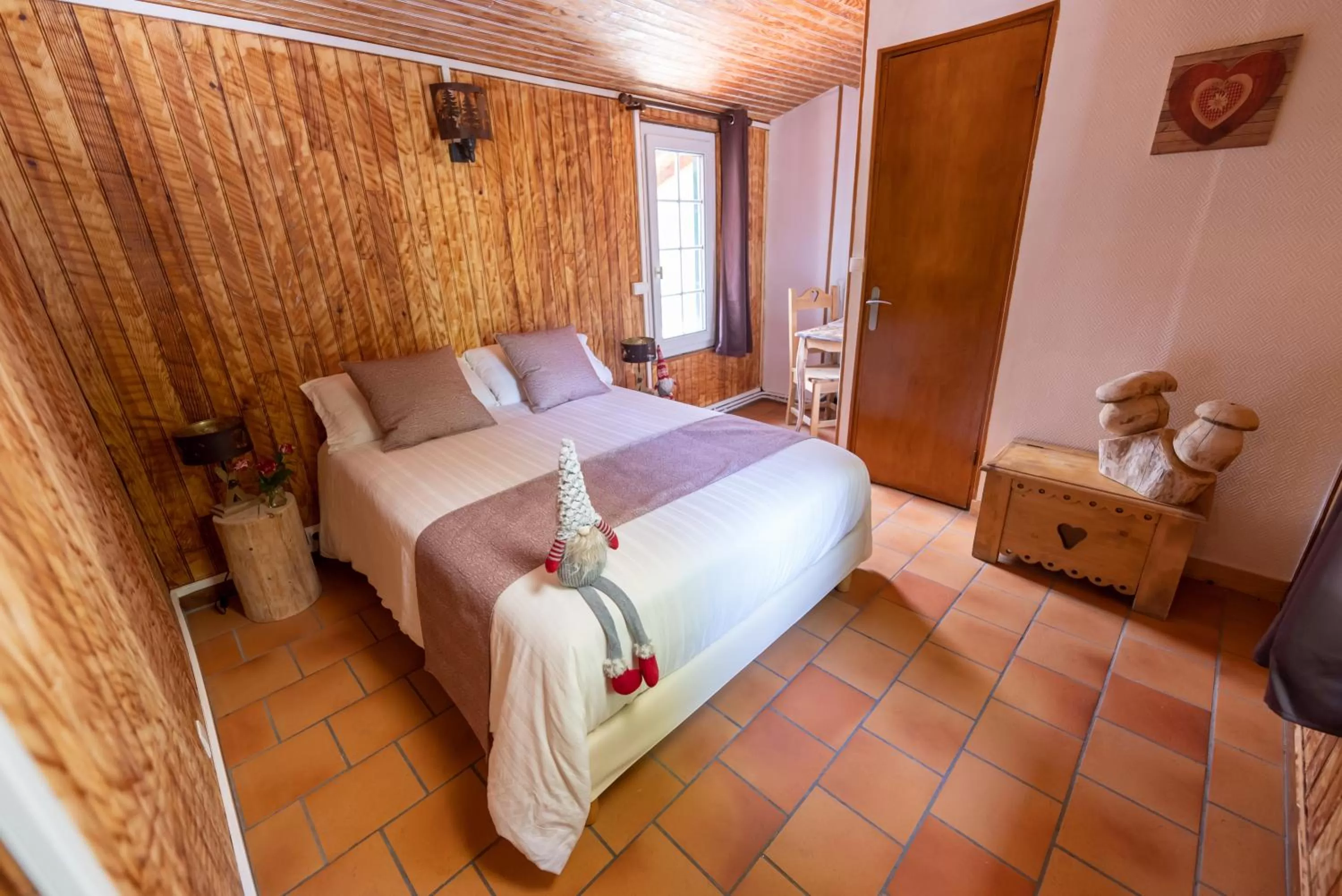 Bed in La Bonne Auberge
