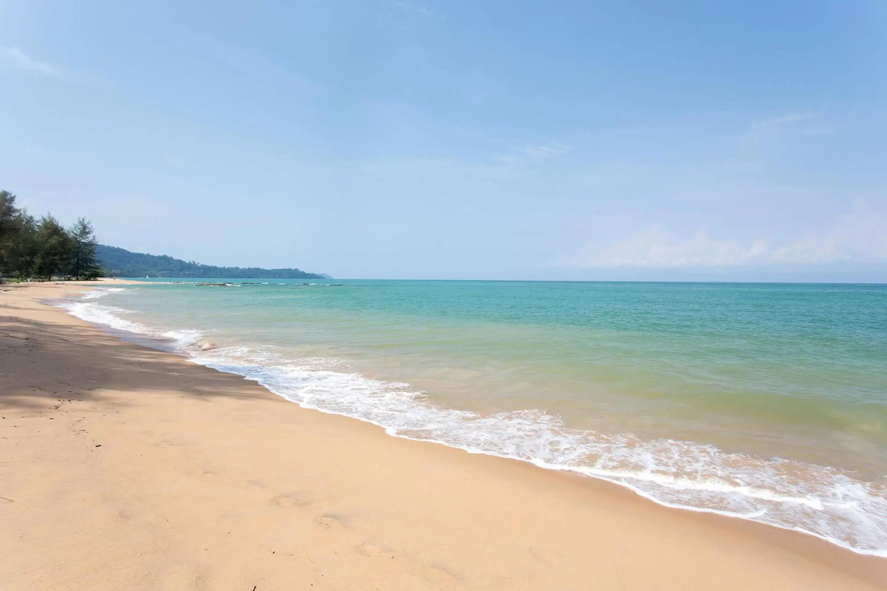 Beach in La Vela Khao Lak - SHA Extra Plus