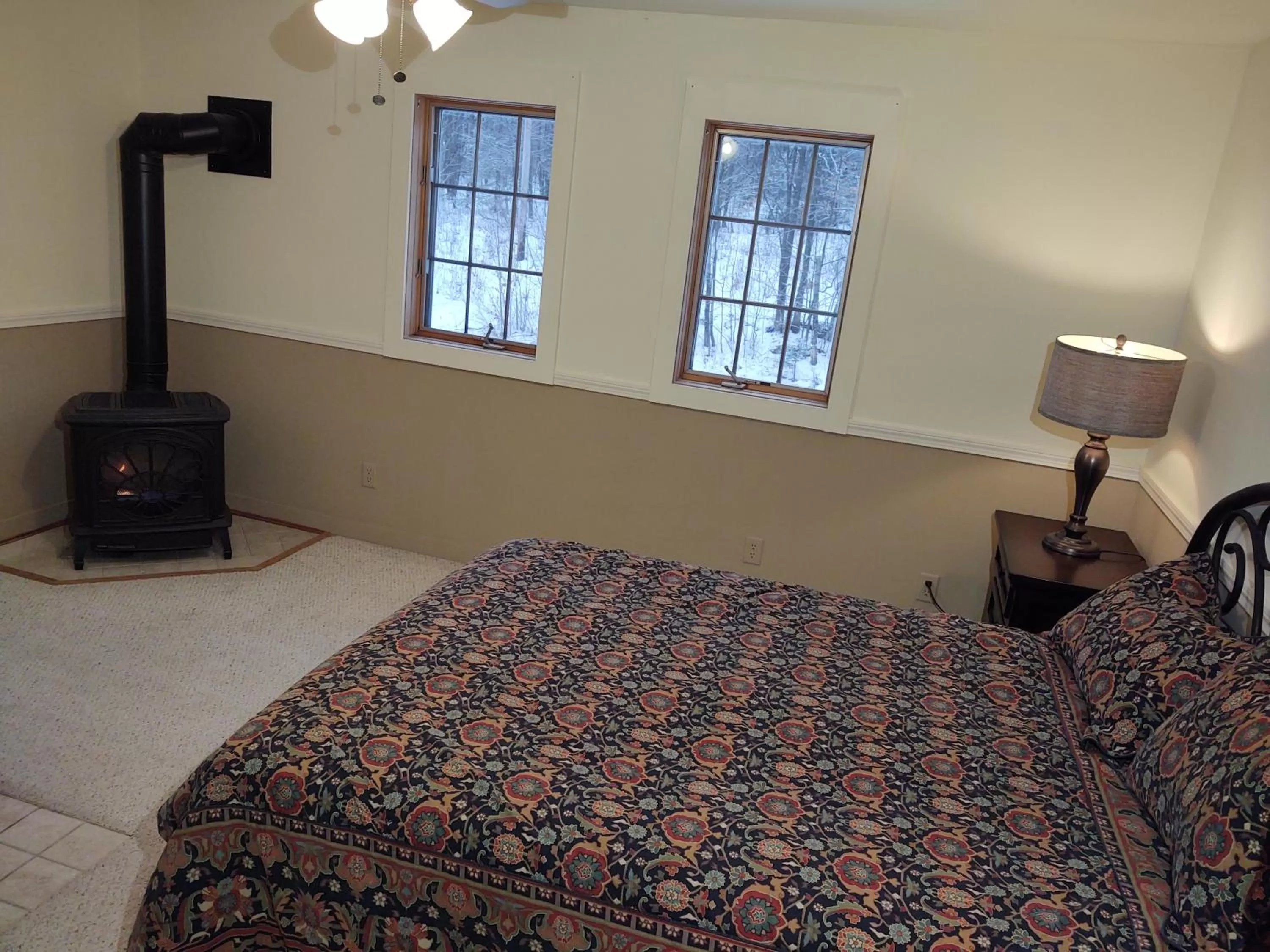 Bed in Doveberry Inn