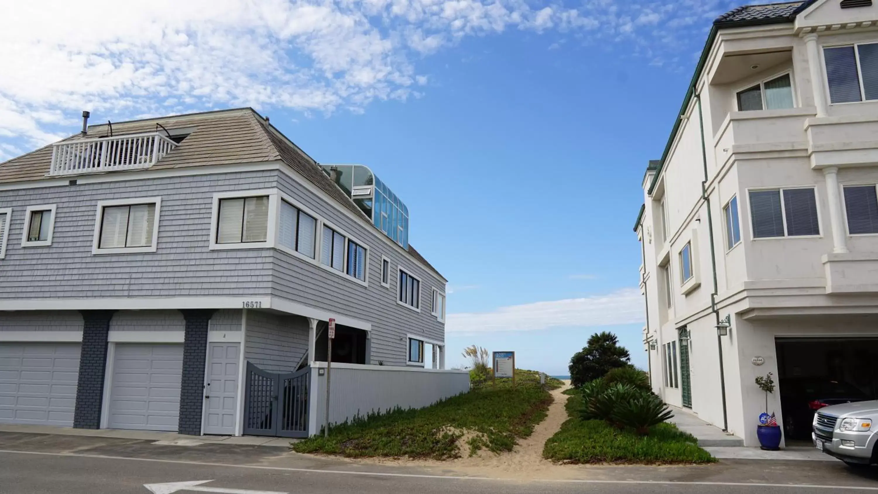 Neighbourhood, Property Building in Ocean Surf Inn & Suites