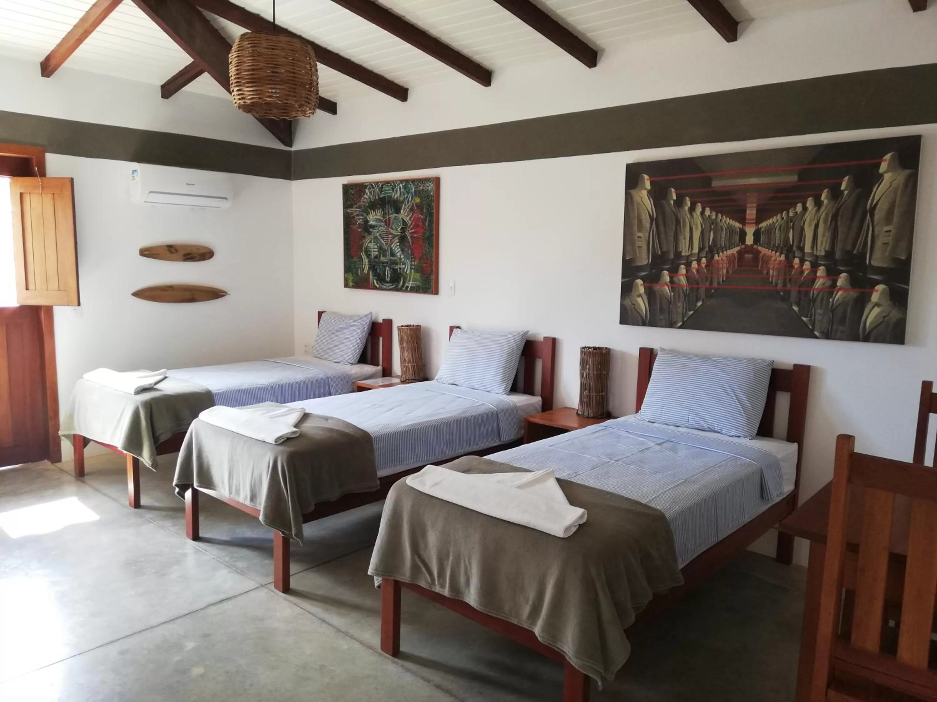 Photo of the whole room, Bed in Pousada Casa de João Kitehouse