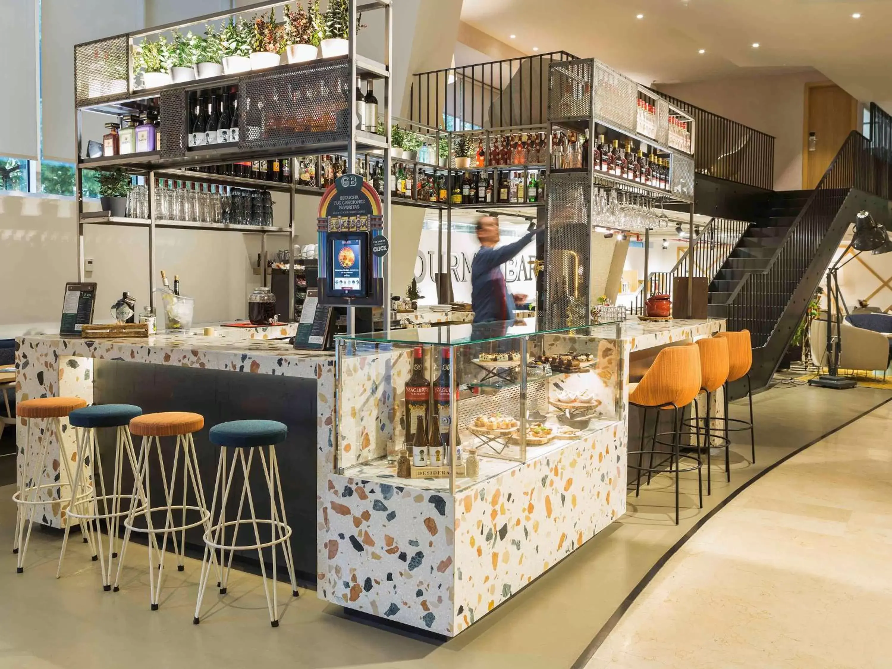 Lounge or bar, Restaurant/Places to Eat in Hotel Novotel Sevilla