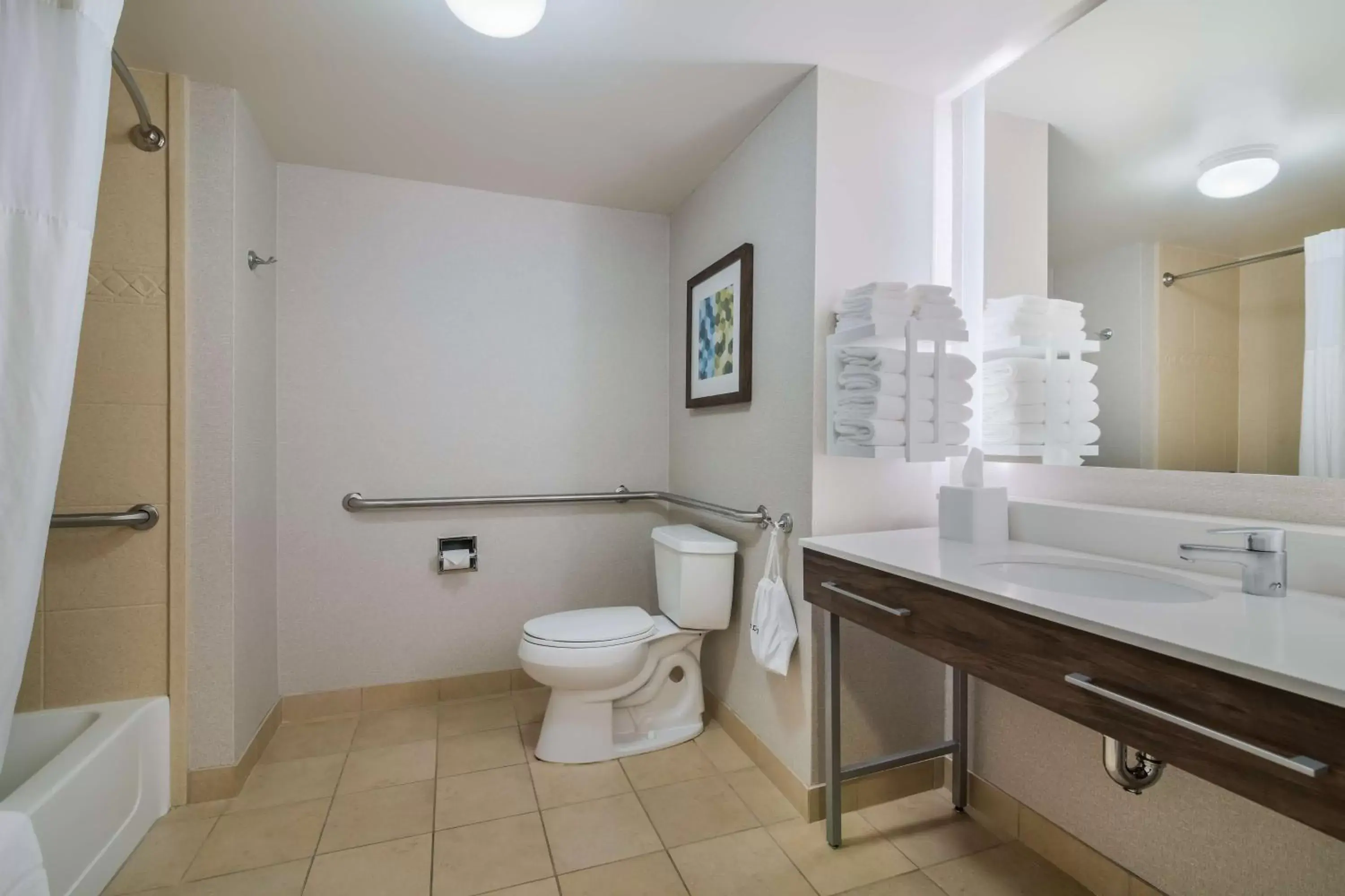 Bathroom in Hampton Inn & Suites Plattsburgh