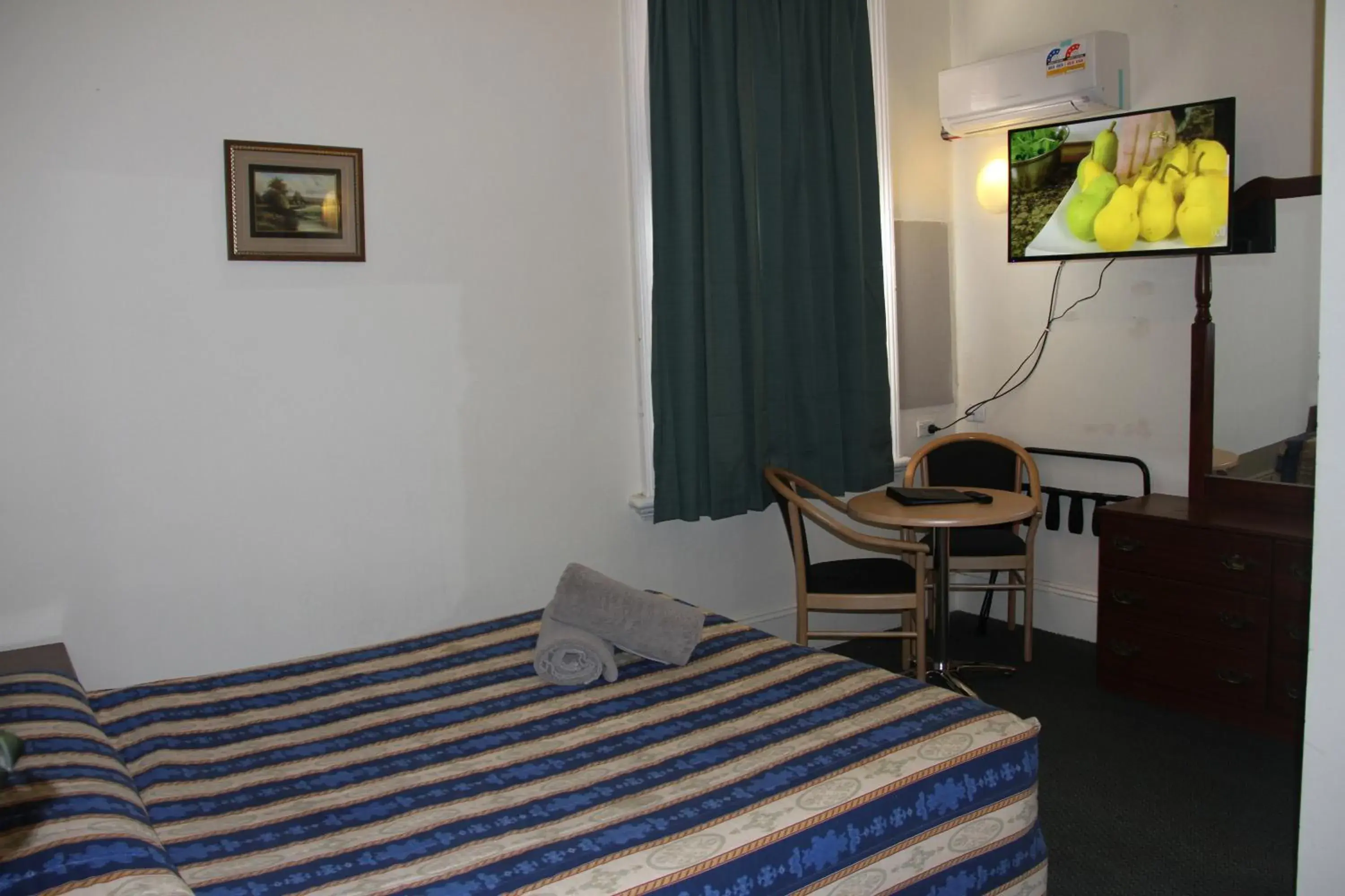 Bed, Room Photo in Alpine Heritage Motel