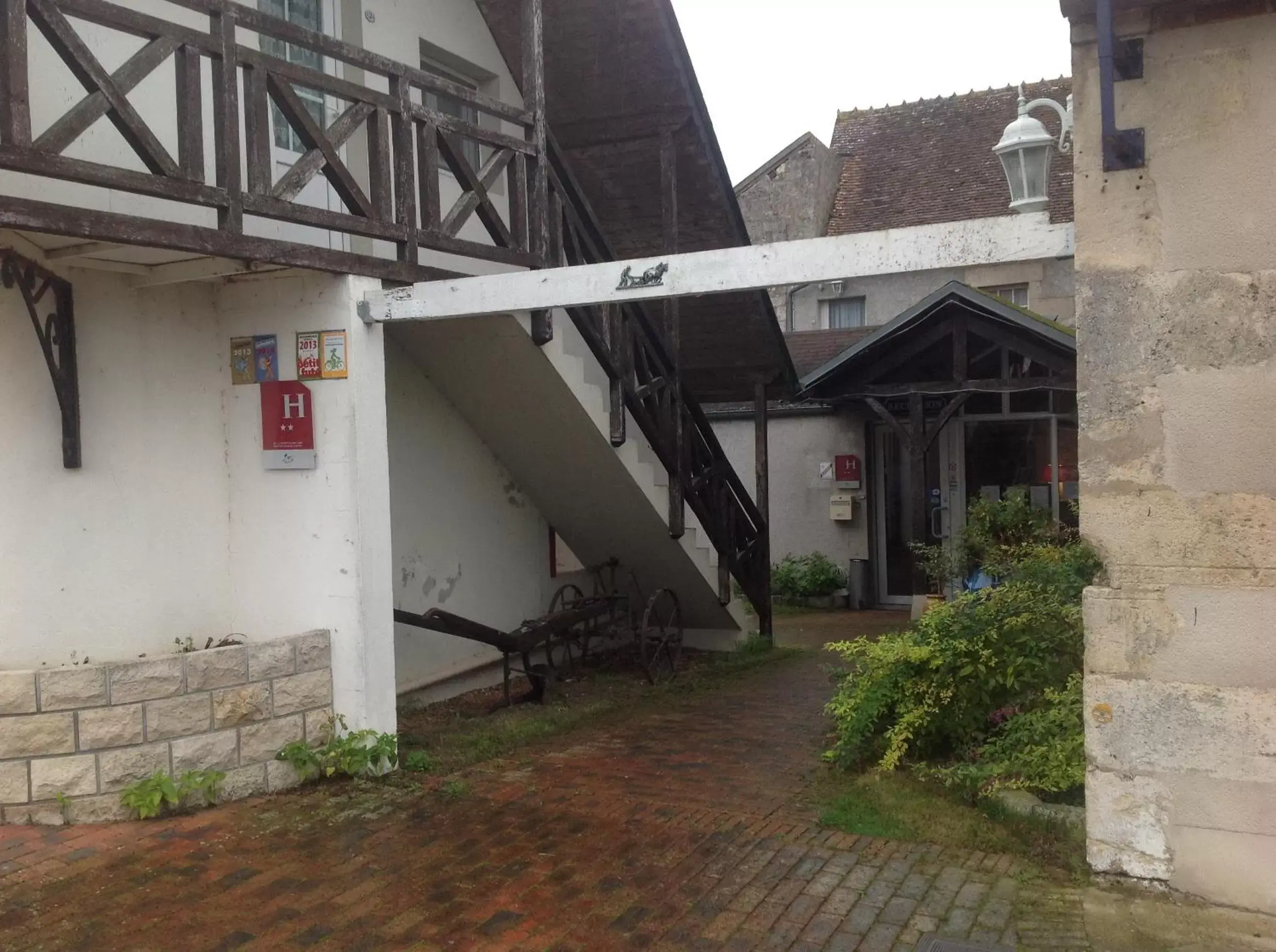 Facade/entrance in Hotel Le Bon Laboureur