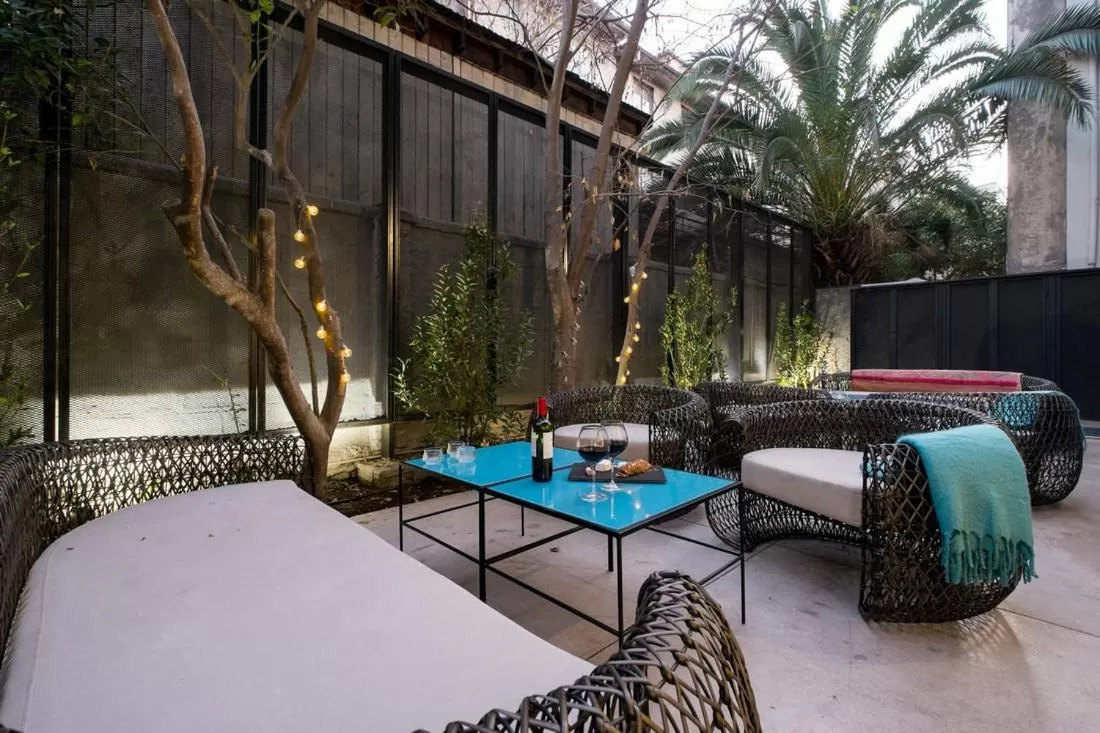 Patio in Apart Hotel B