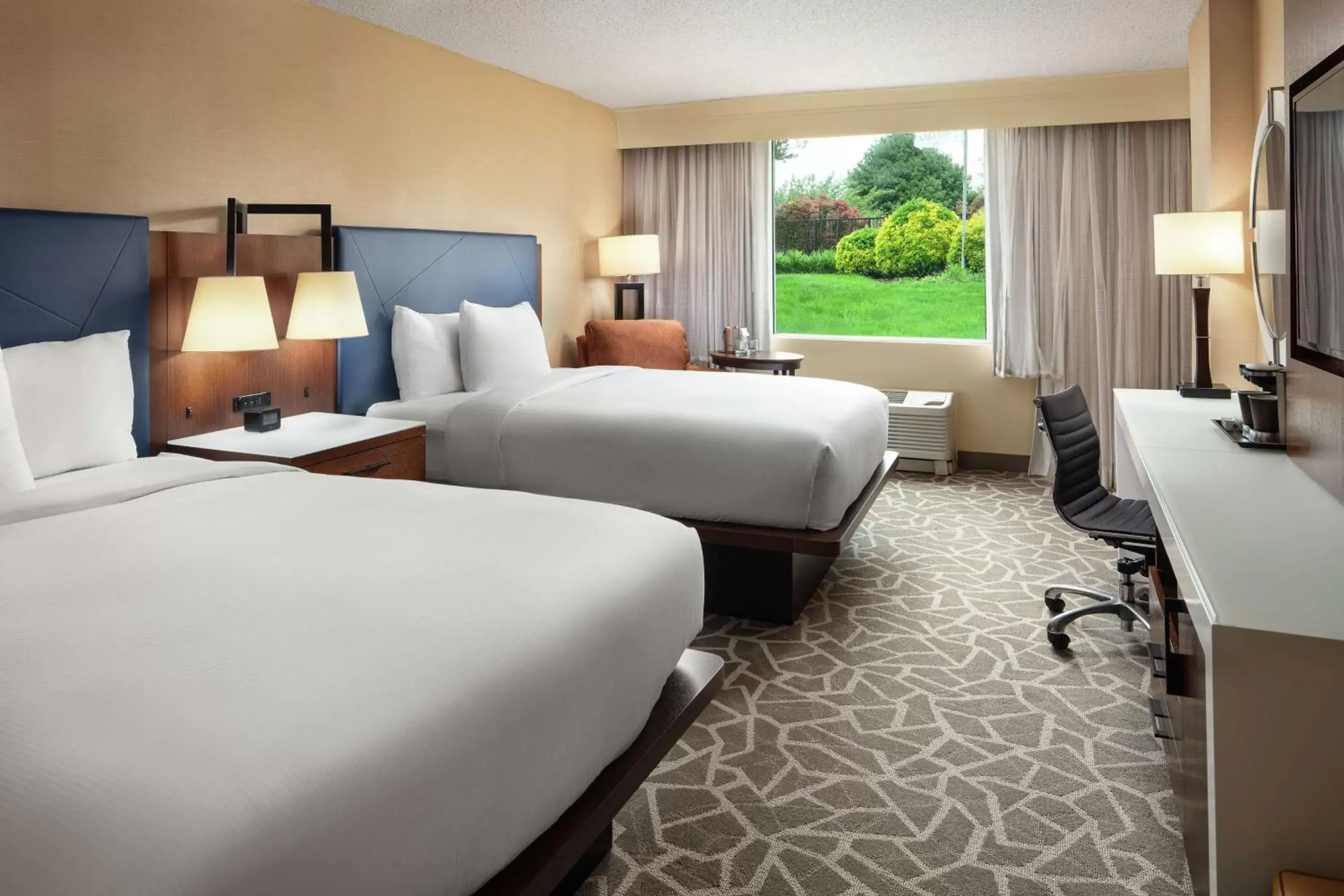 Bedroom, Bed in DoubleTree by Hilton Hotel Annapolis