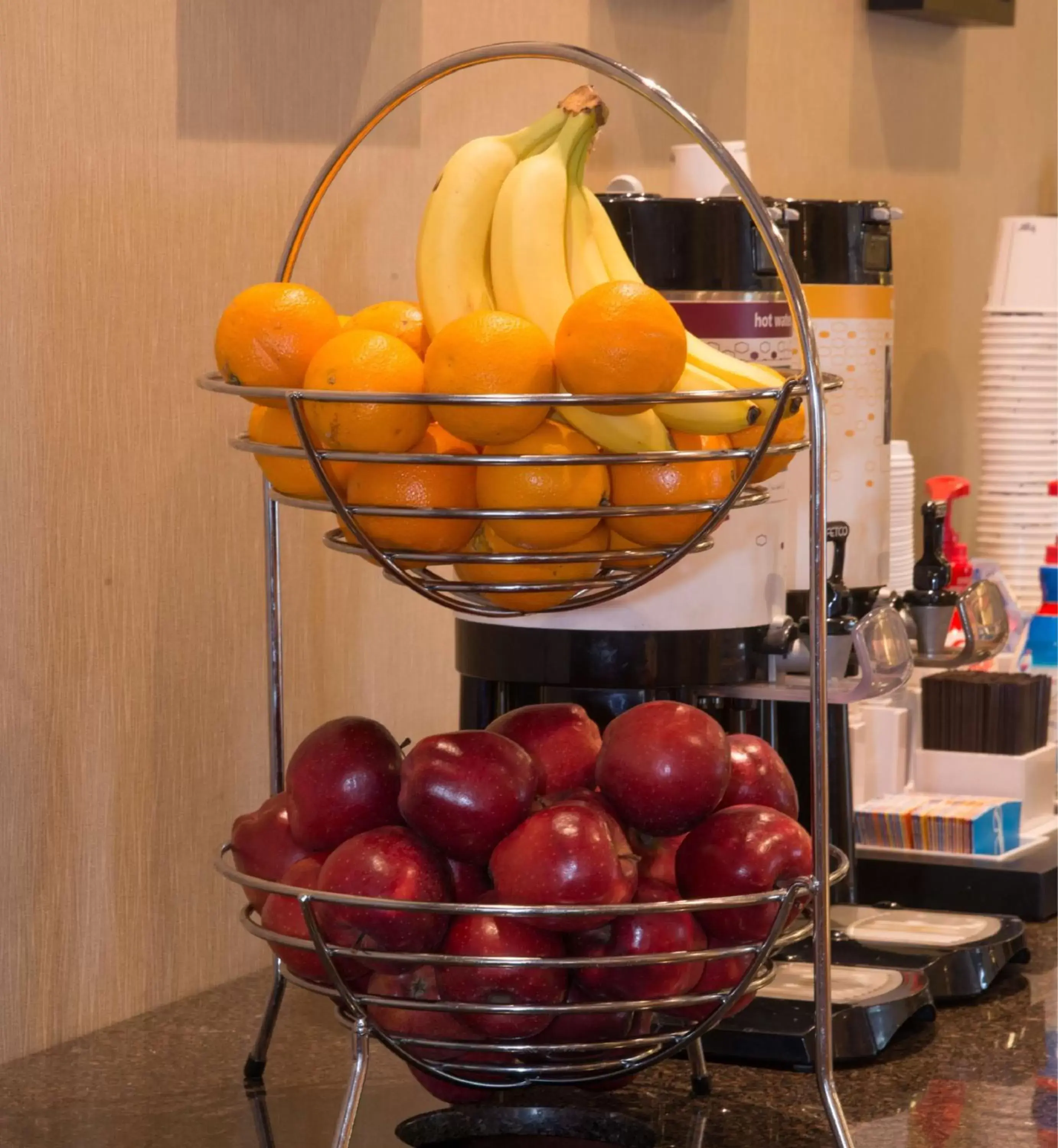 Dining area, Food in Hampton Inn Toronto-Mississauga West